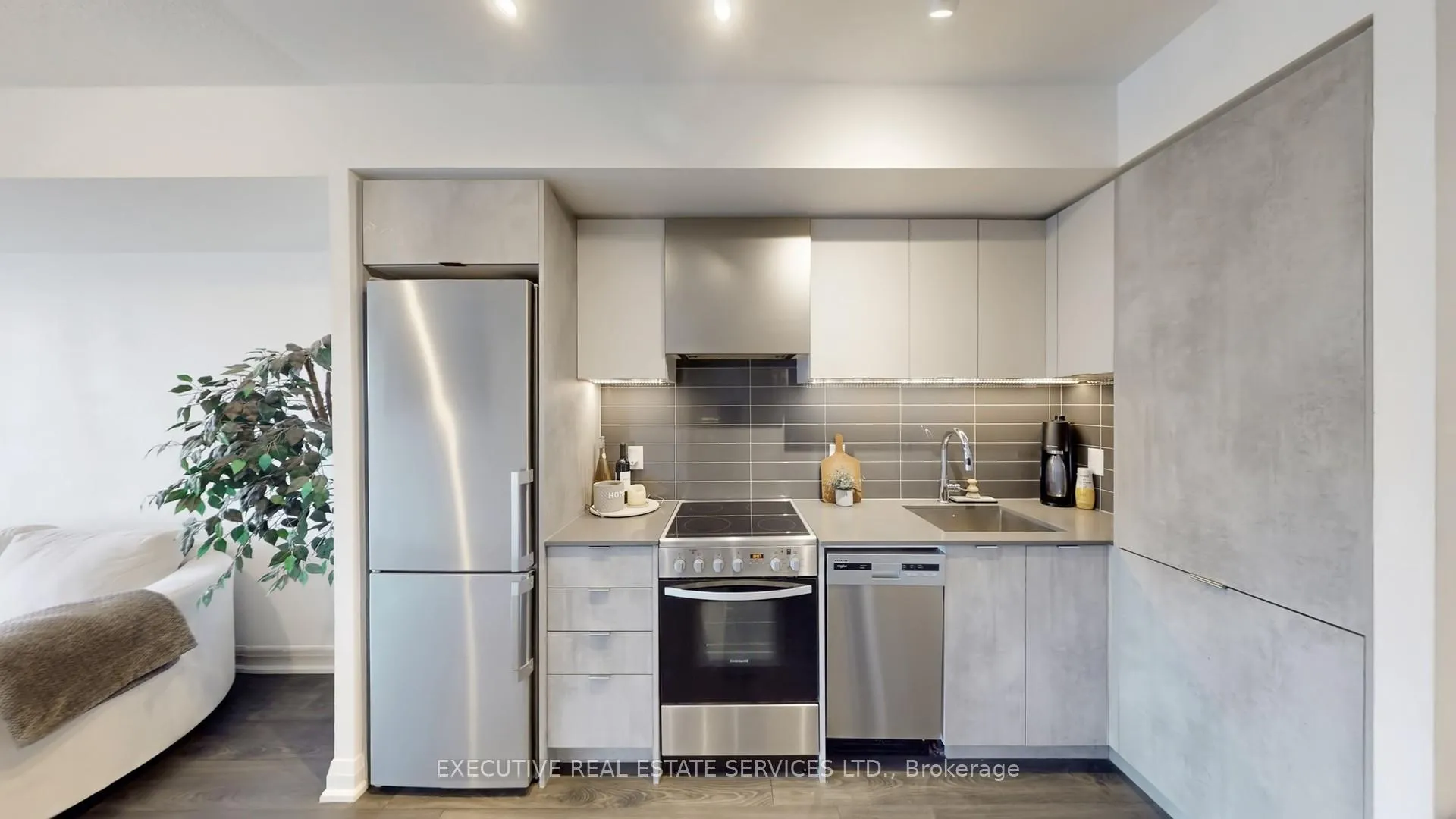 Photo 10 of Unit 624, 10 Gibbs Road, Etobicoke, Islington-City Centre West — HOMEH