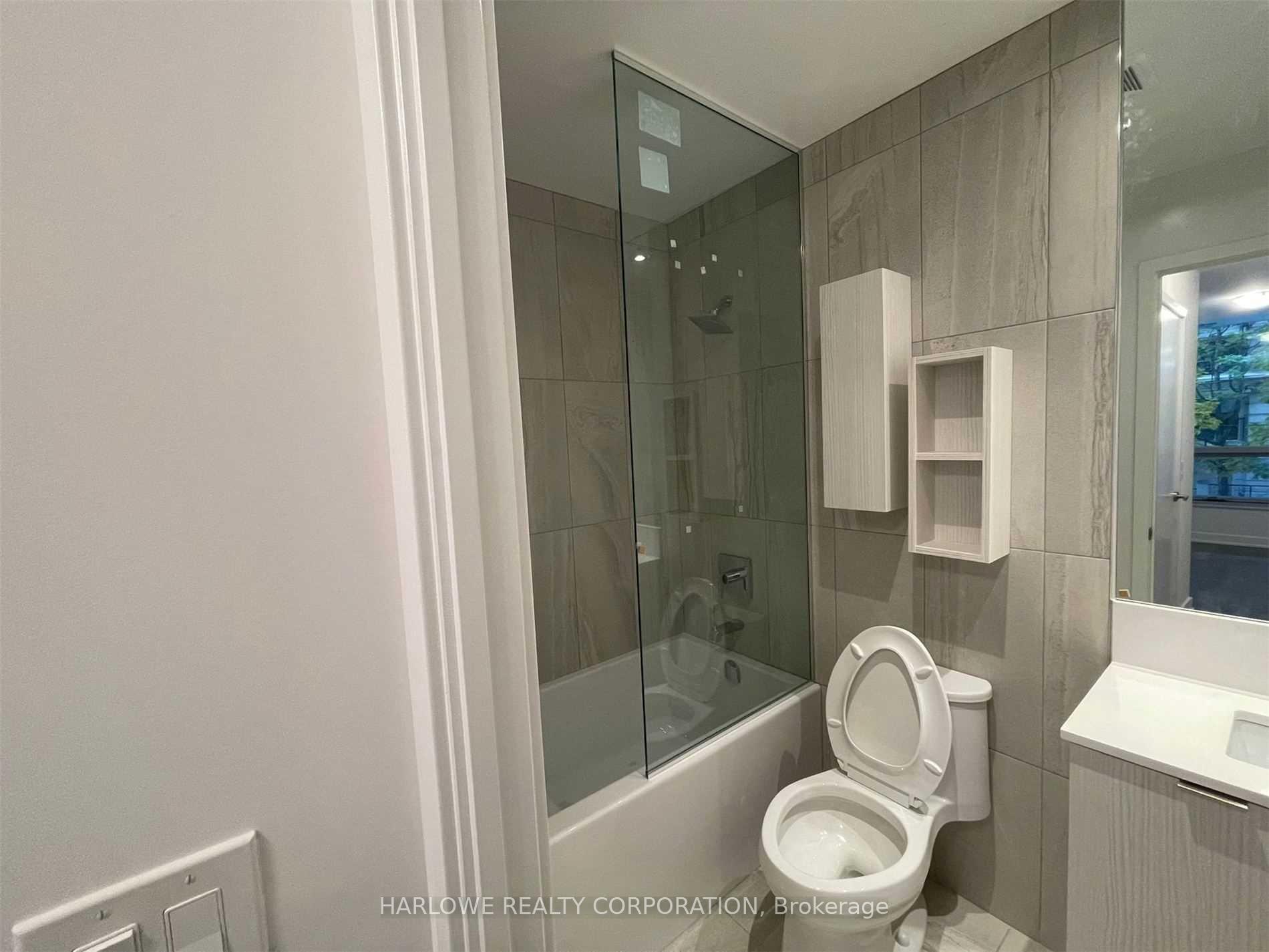 Photo 13 of Unit TH-102, 99 Broadway Avenue, Toronto, Mount Pleasant West — HOMEH