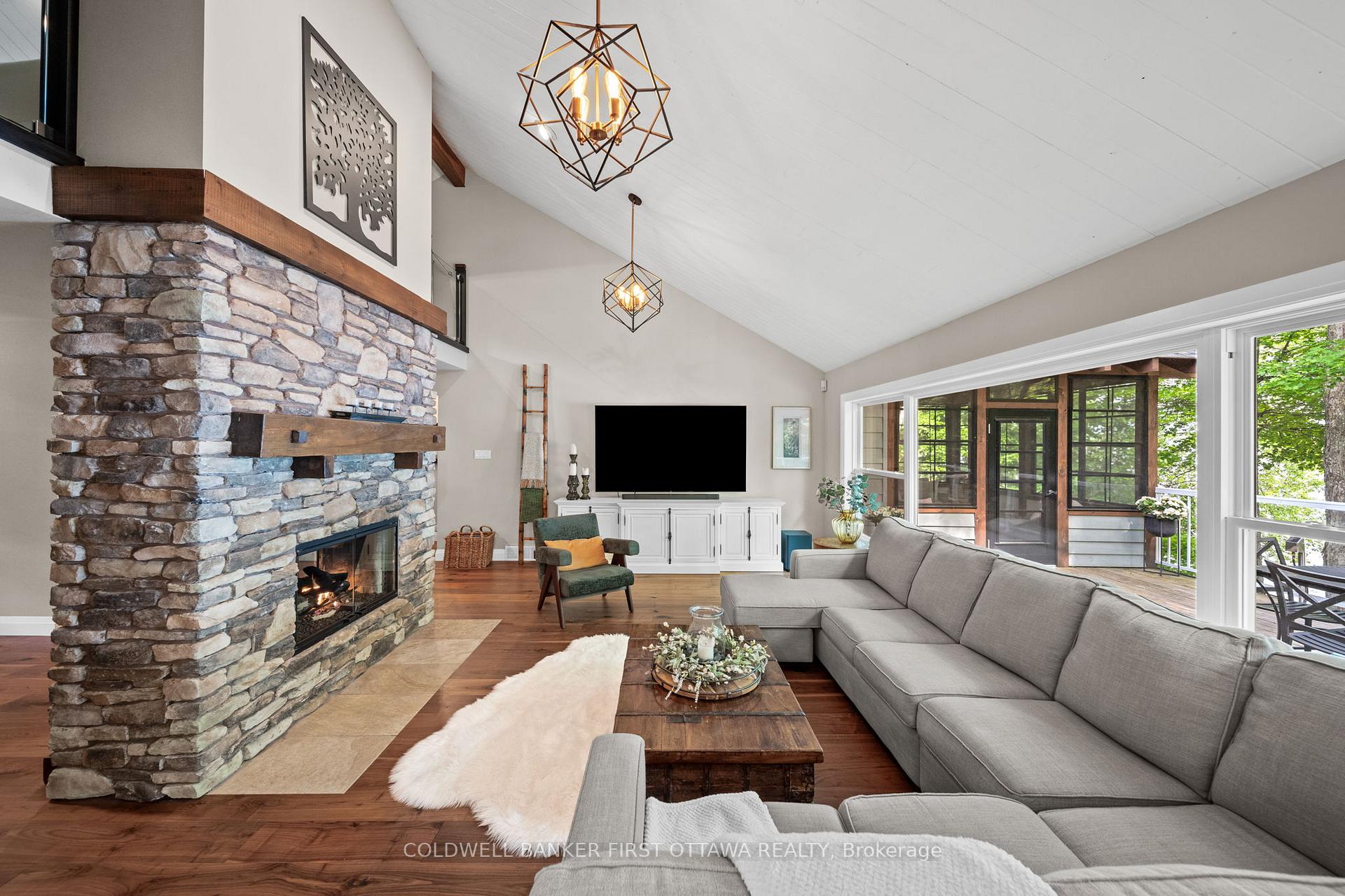 Photo 10 of 314 Kennedy Road, Greater Madawaska — HOMEH