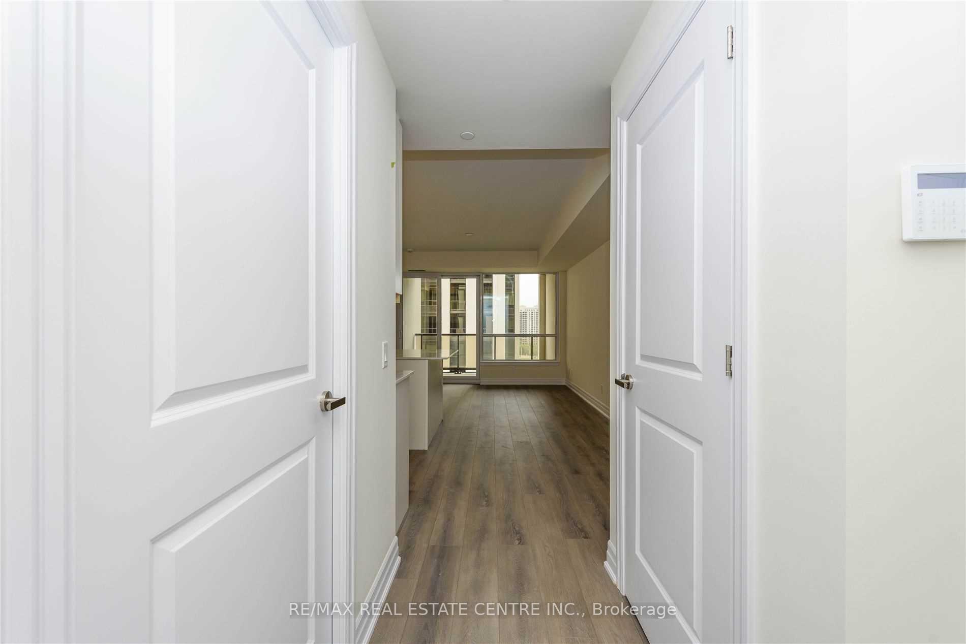 Photo 9 of Unit 1610, 9075 Jane Street, Vaughan, Concord — HOMEH