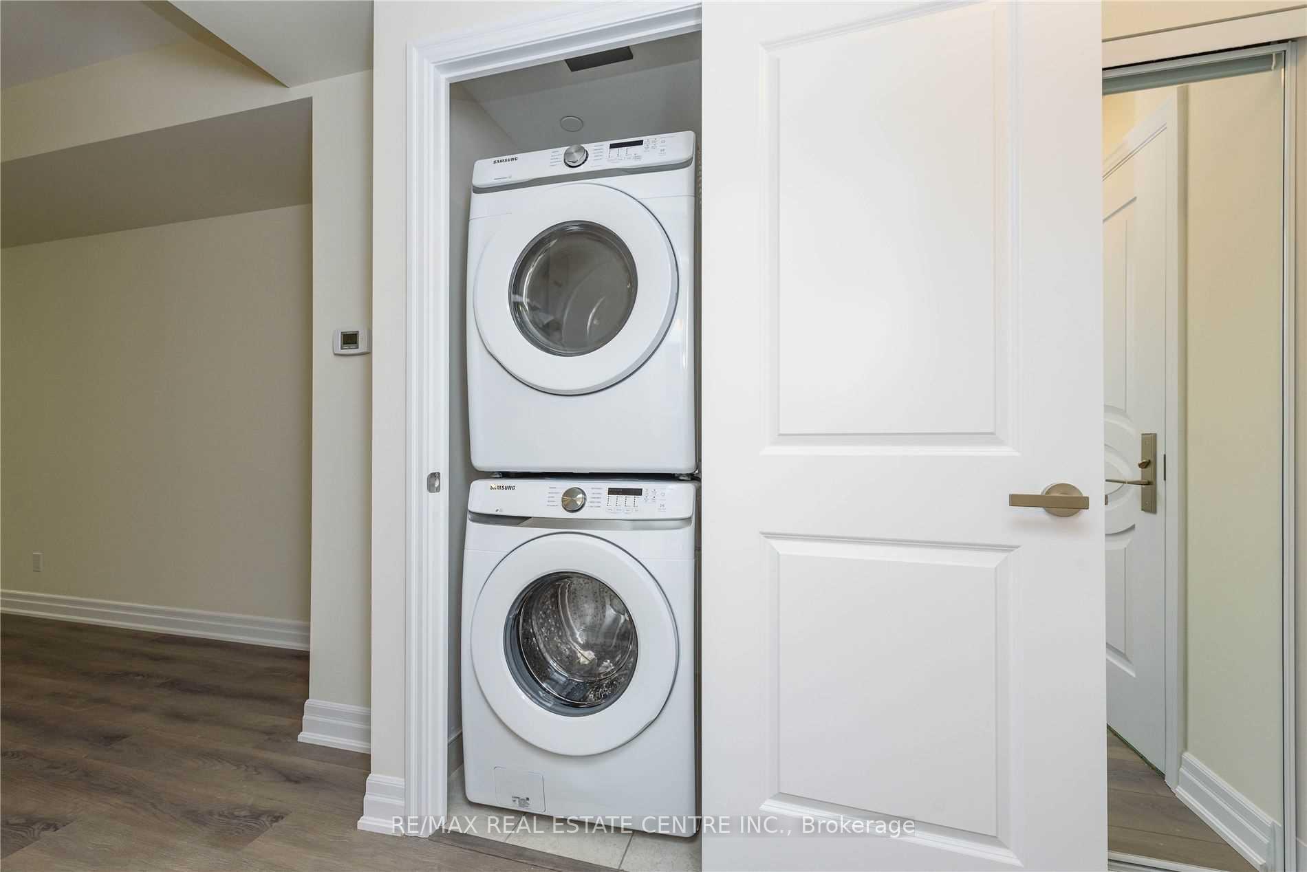 Photo 10 of Unit 1610, 9075 Jane Street, Vaughan, Concord — HOMEH
