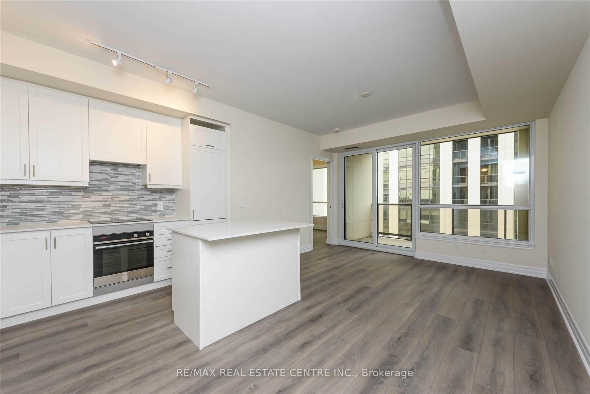 Photo 11 of Unit 1610, 9075 Jane Street, Vaughan, Concord — HOMEH
