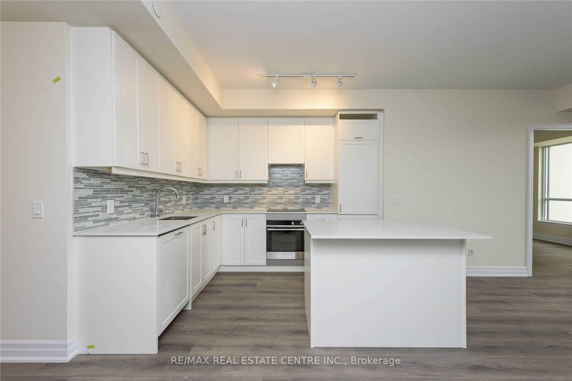 Photo 13 of Unit 1610, 9075 Jane Street, Vaughan, Concord — HOMEH