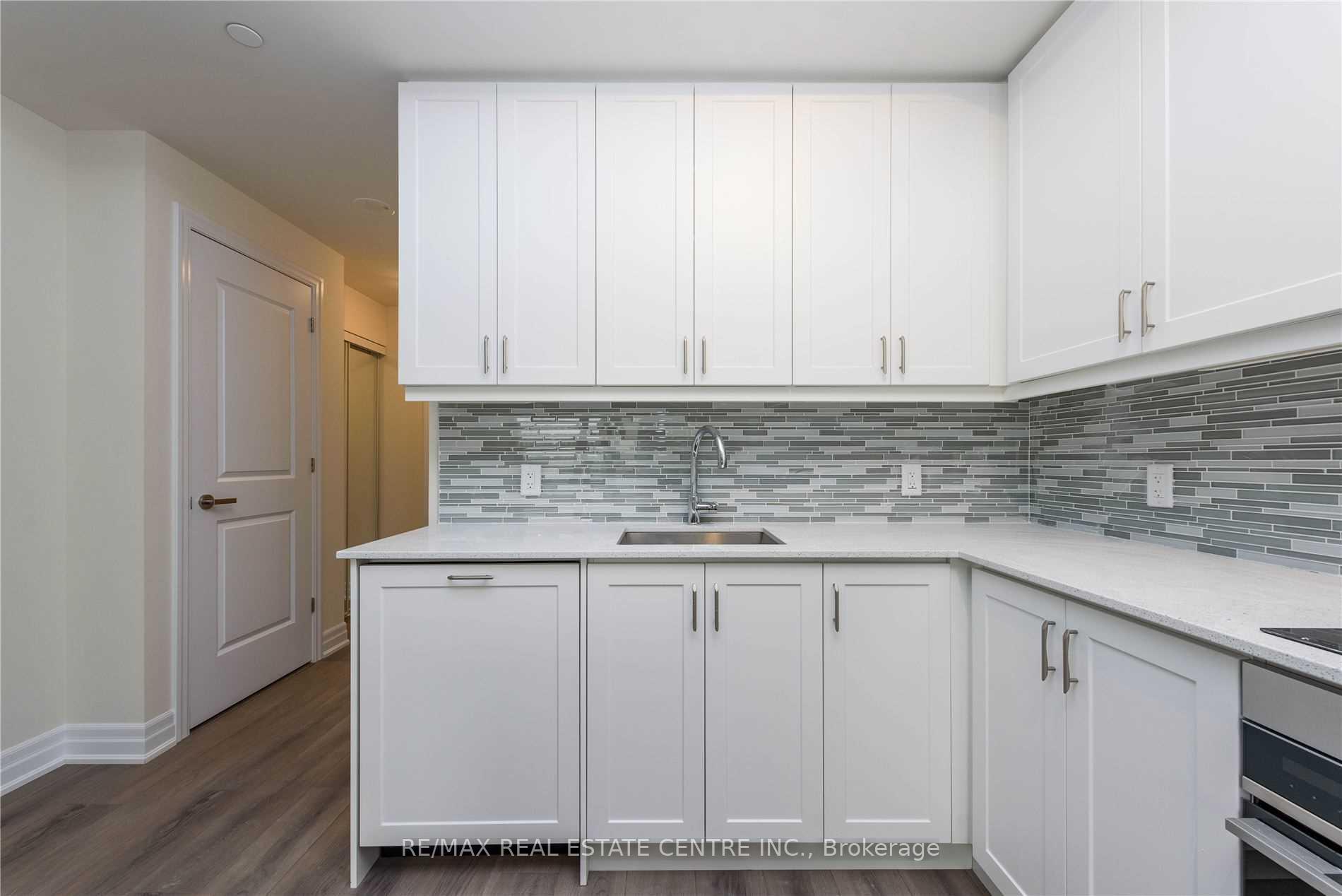 Photo 16 of Unit 1610, 9075 Jane Street, Vaughan, Concord — HOMEH