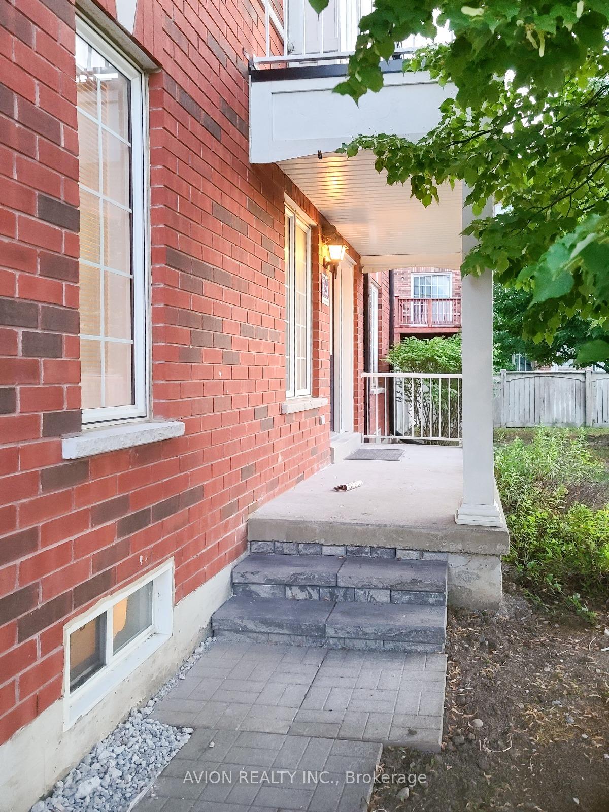 Photo 2 of 50 Warrington Way, Markham, Berczy — HOMEH