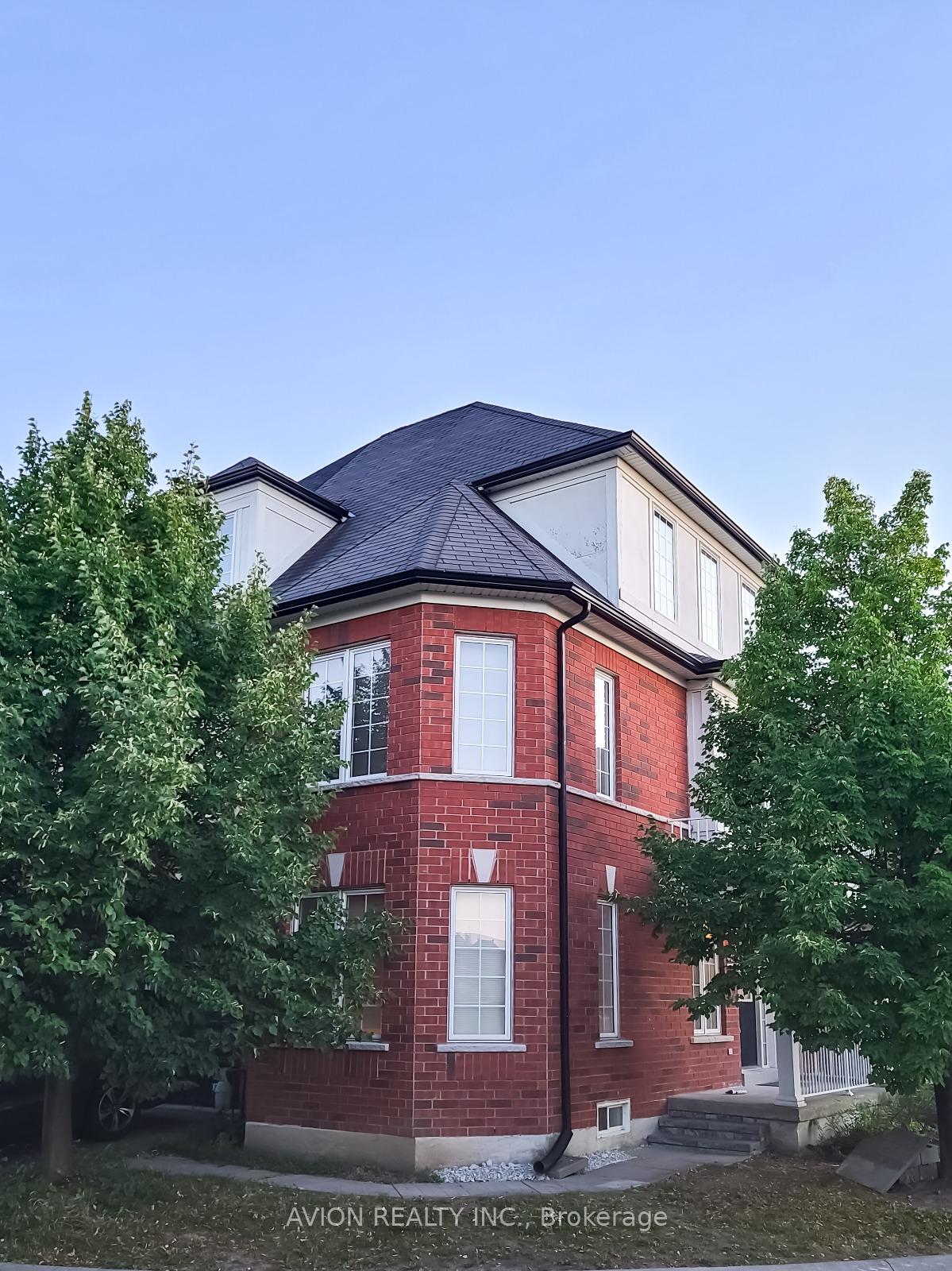 Photo 4 of 50 Warrington Way, Markham, Berczy — HOMEH