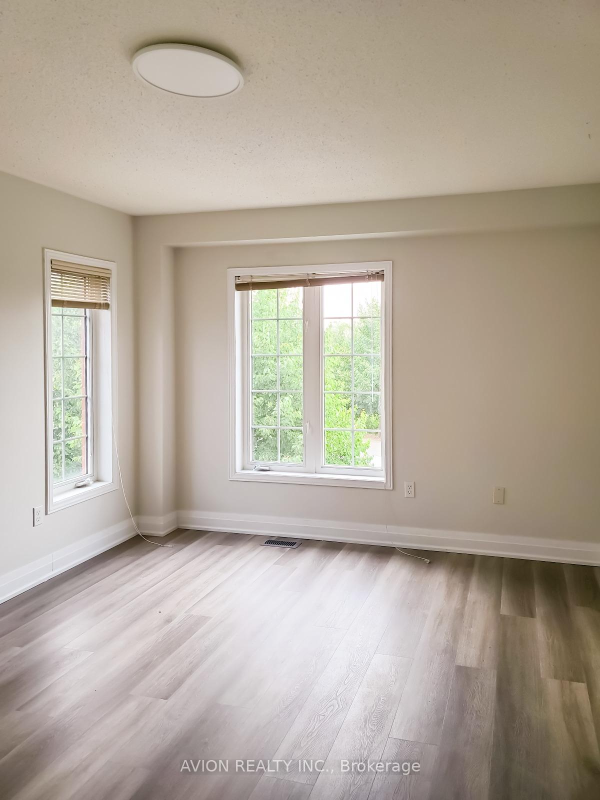 Photo 11 of 50 Warrington Way, Markham, Berczy — HOMEH