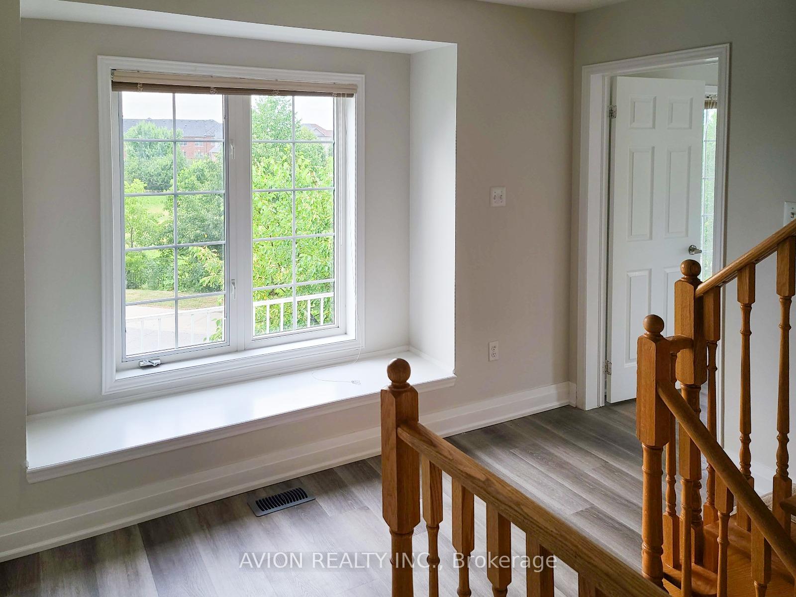 Photo 13 of 50 Warrington Way, Markham, Berczy — HOMEH