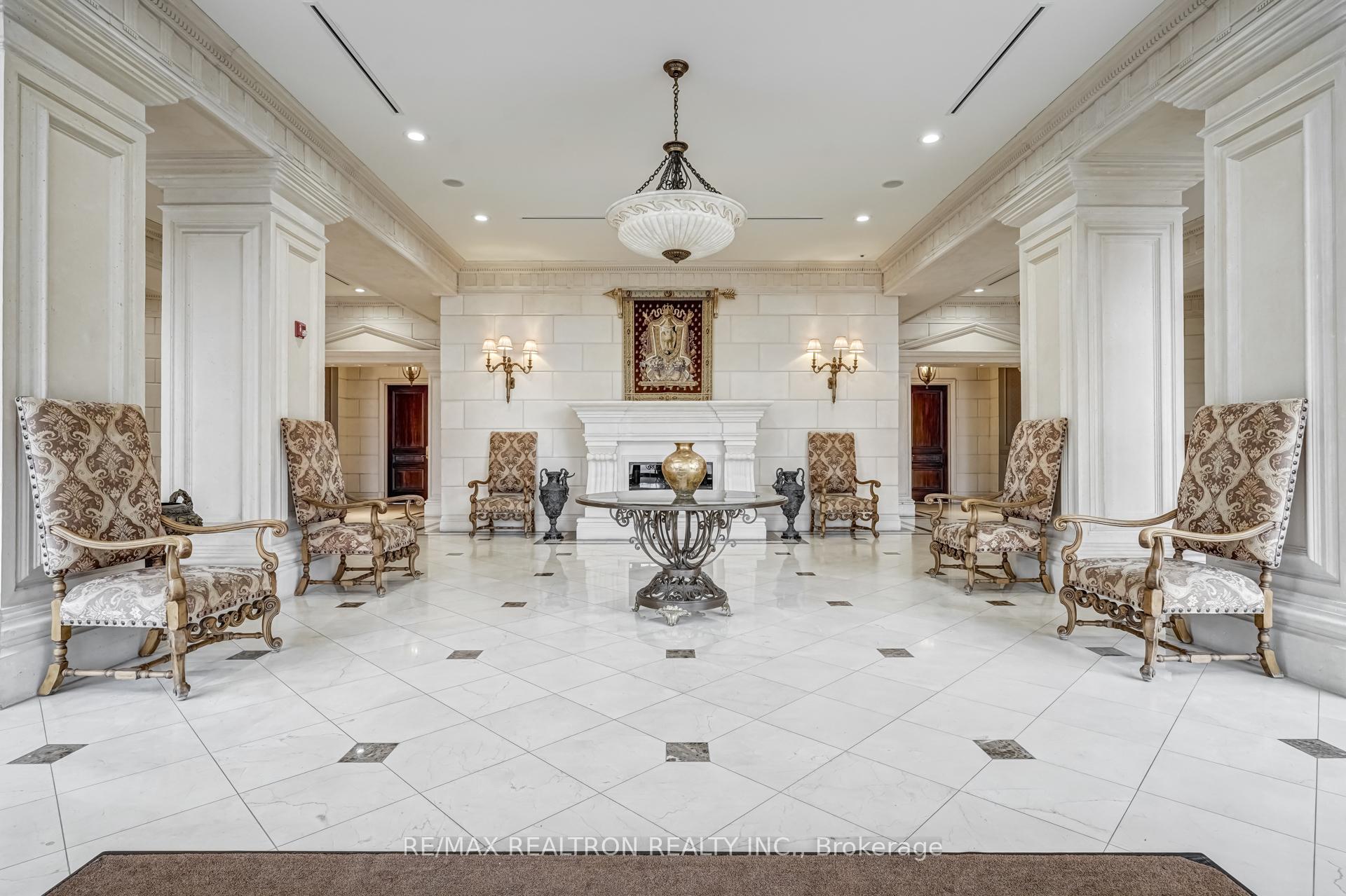 Photo 4 of Unit 1108, 9225 Jane Street, Vaughan, Maple — HOMEH