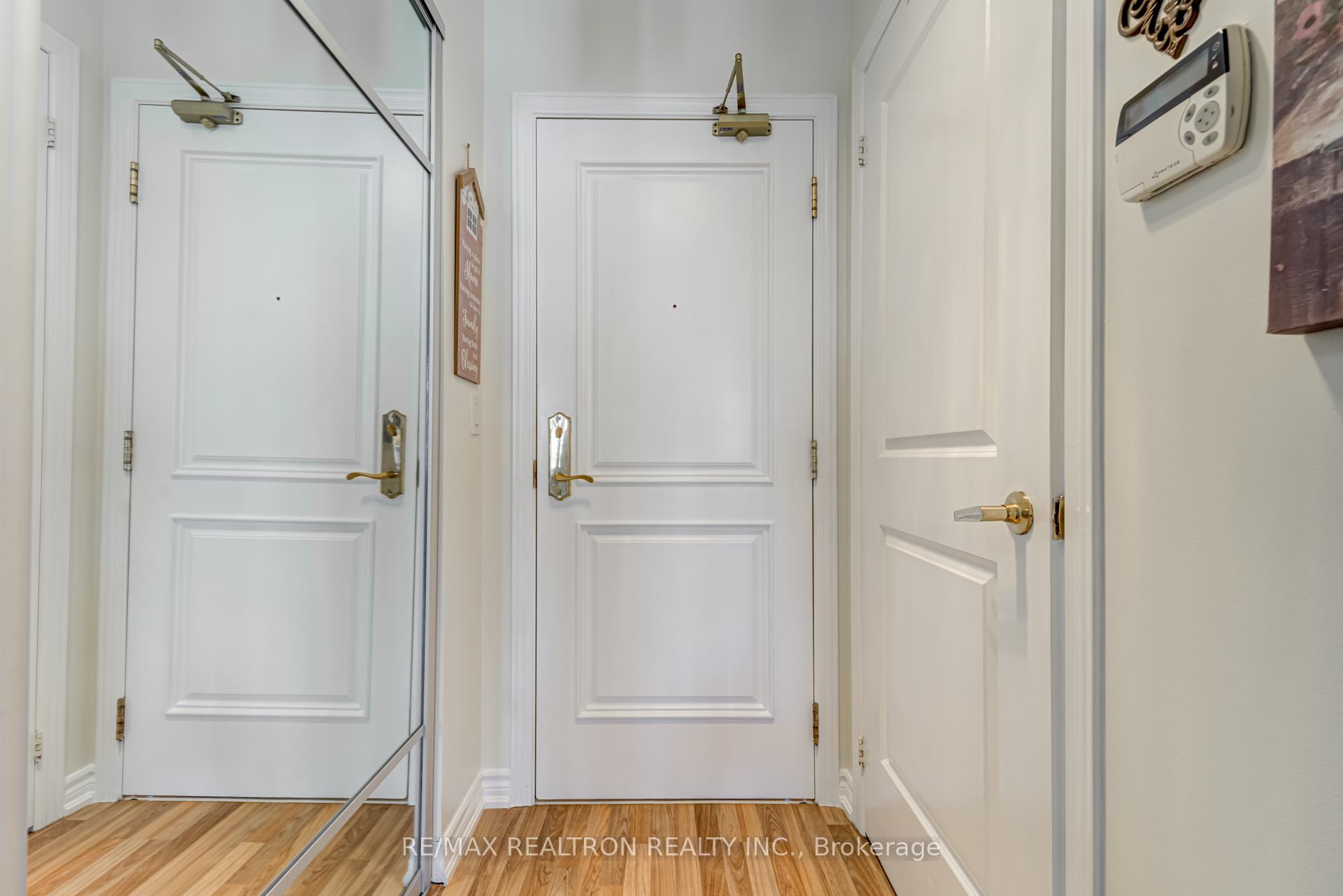 Photo 7 of Unit 1108, 9225 Jane Street, Vaughan, Maple — HOMEH