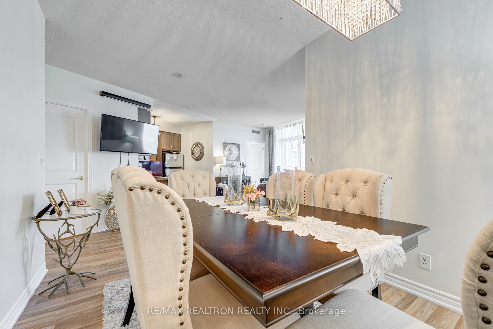 Photo 9 of Unit 1108, 9225 Jane Street, Vaughan, Maple — HOMEH