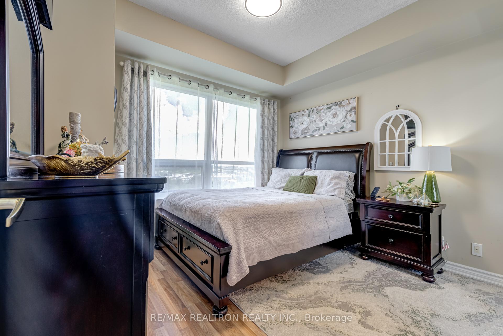 Photo 16 of Unit 1108, 9225 Jane Street, Vaughan, Maple — HOMEH
