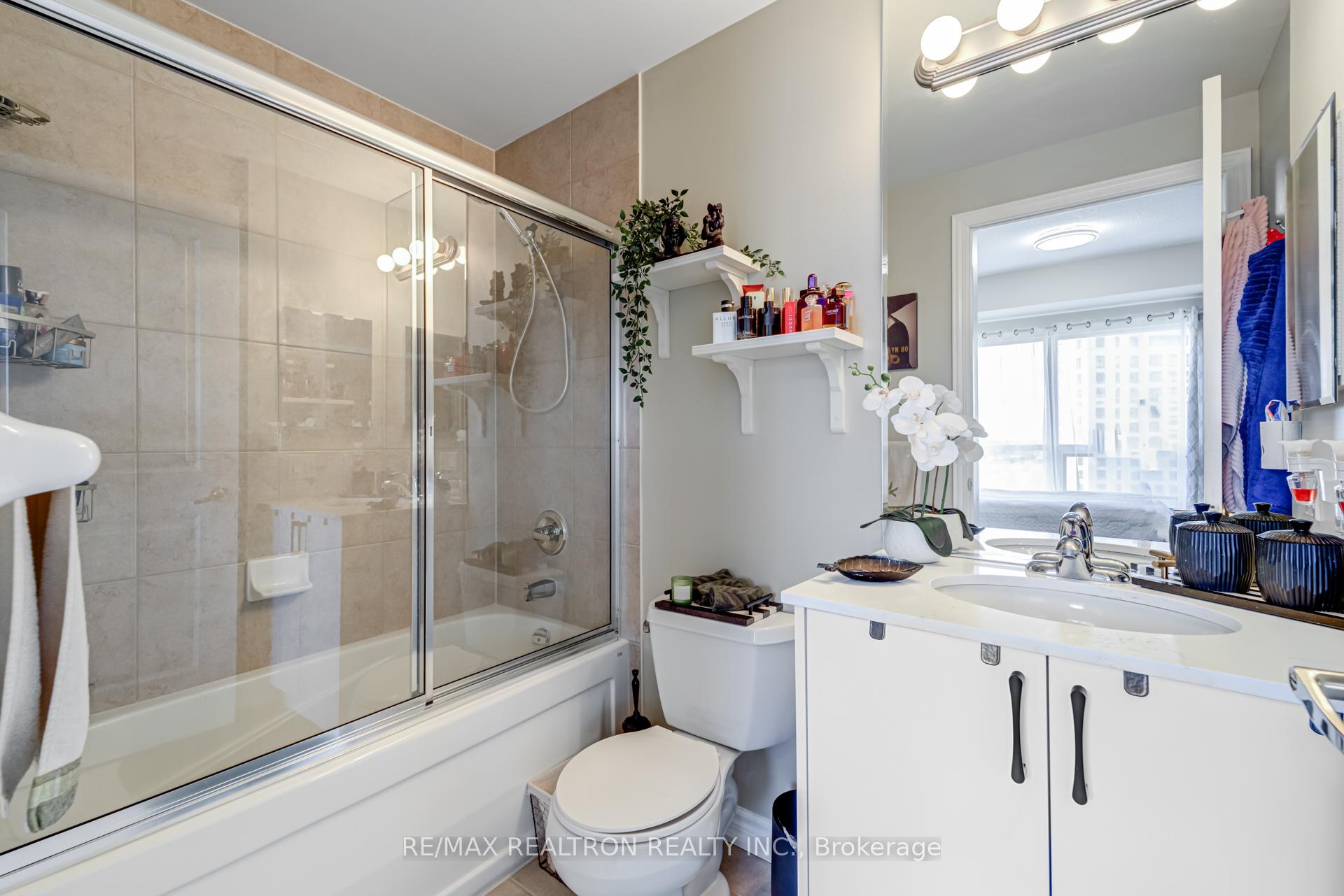 Photo 19 of Unit 1108, 9225 Jane Street, Vaughan, Maple — HOMEH