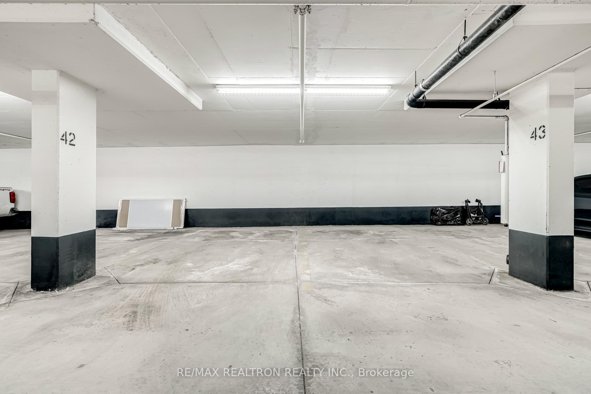 Photo 23 of Unit 1108, 9225 Jane Street, Vaughan, Maple — HOMEH