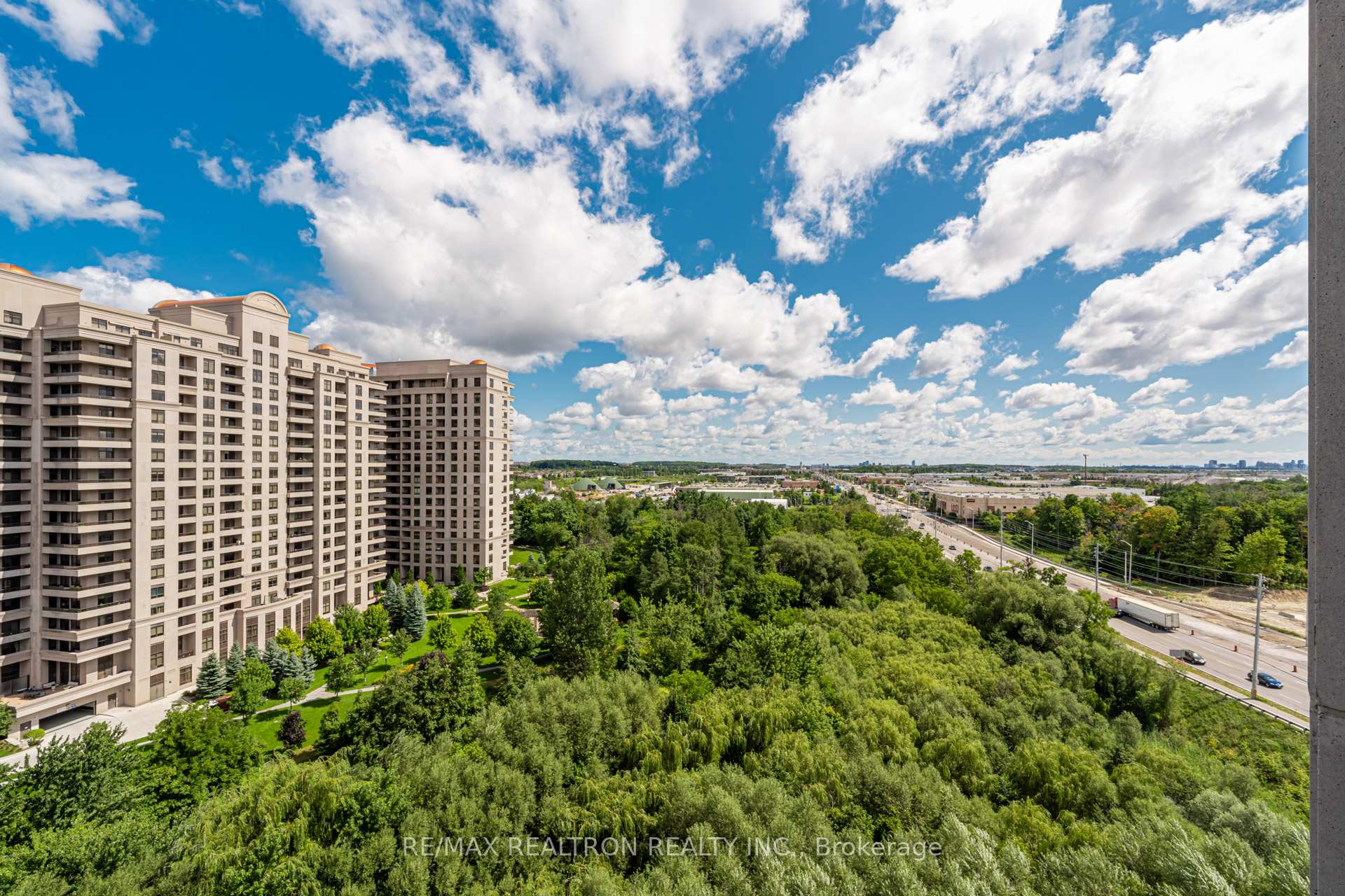 Photo 25 of Unit 1108, 9225 Jane Street, Vaughan, Maple — HOMEH