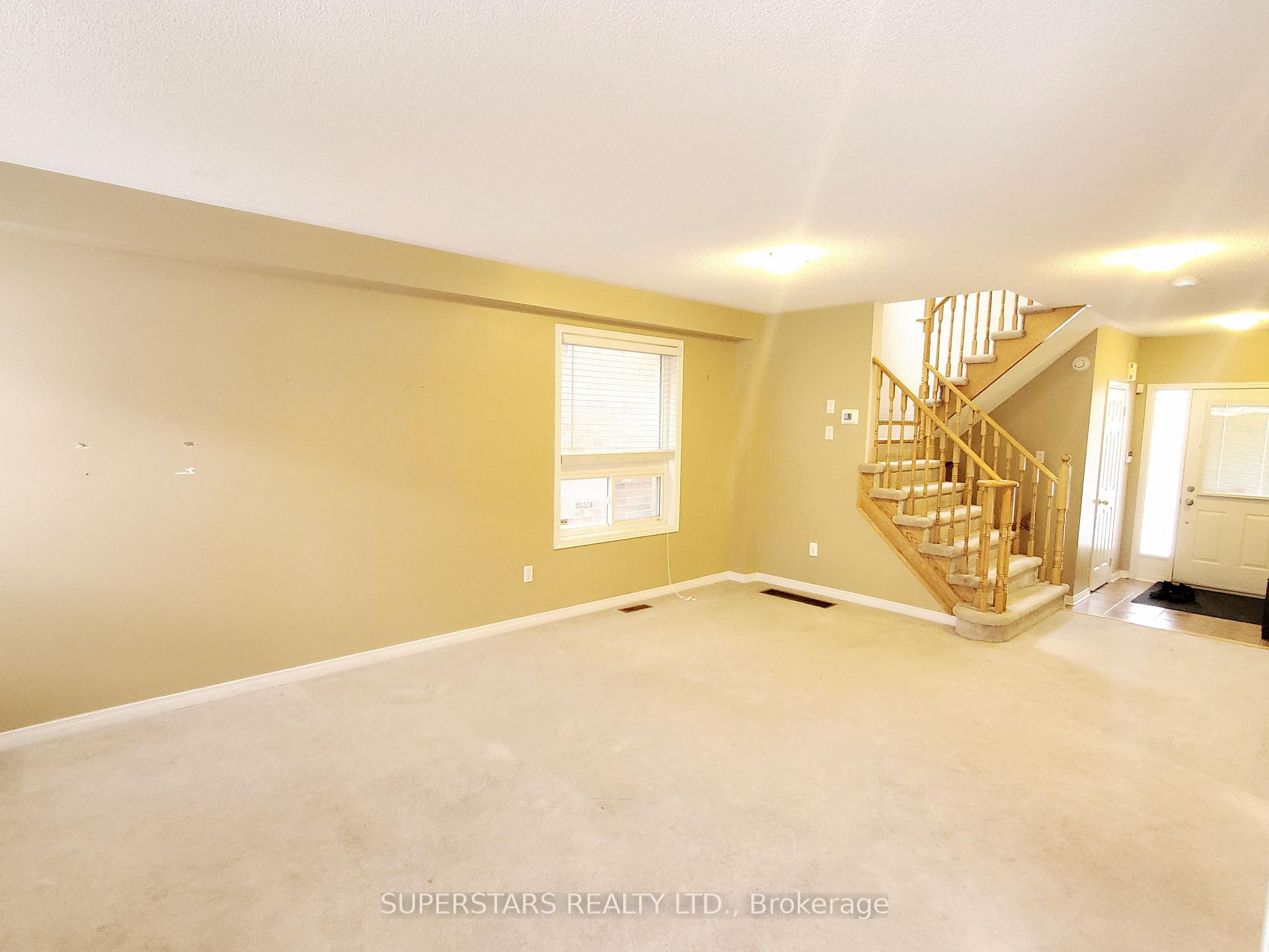 Photo 6 of 27 Mansbridge Crescent, Ajax, Northeast Ajax — HOMEH
