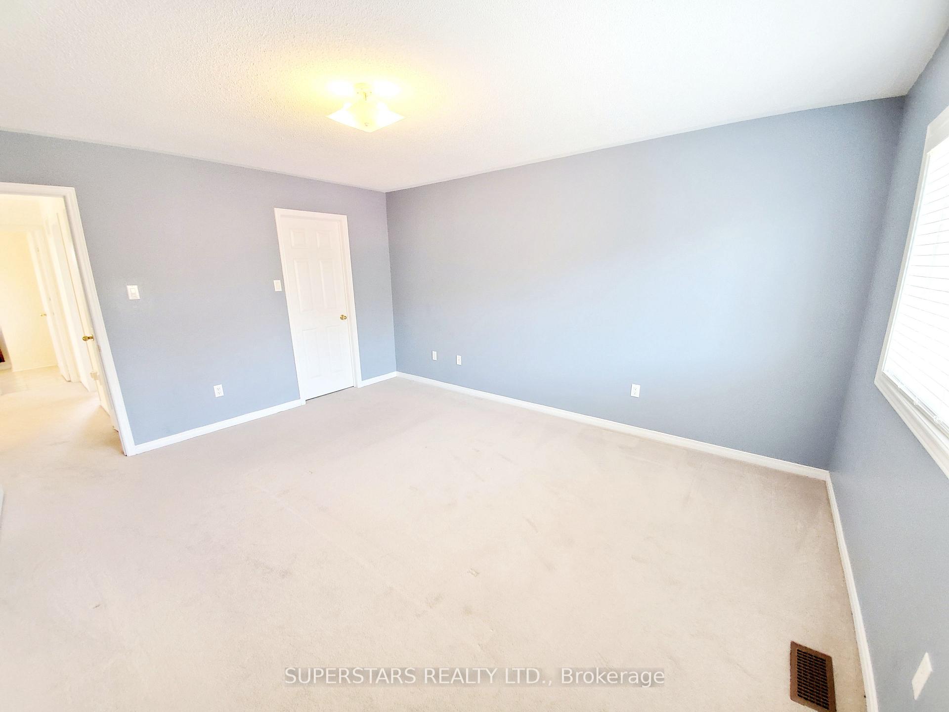 Photo 9 of 27 Mansbridge Crescent, Ajax, Northeast Ajax — HOMEH