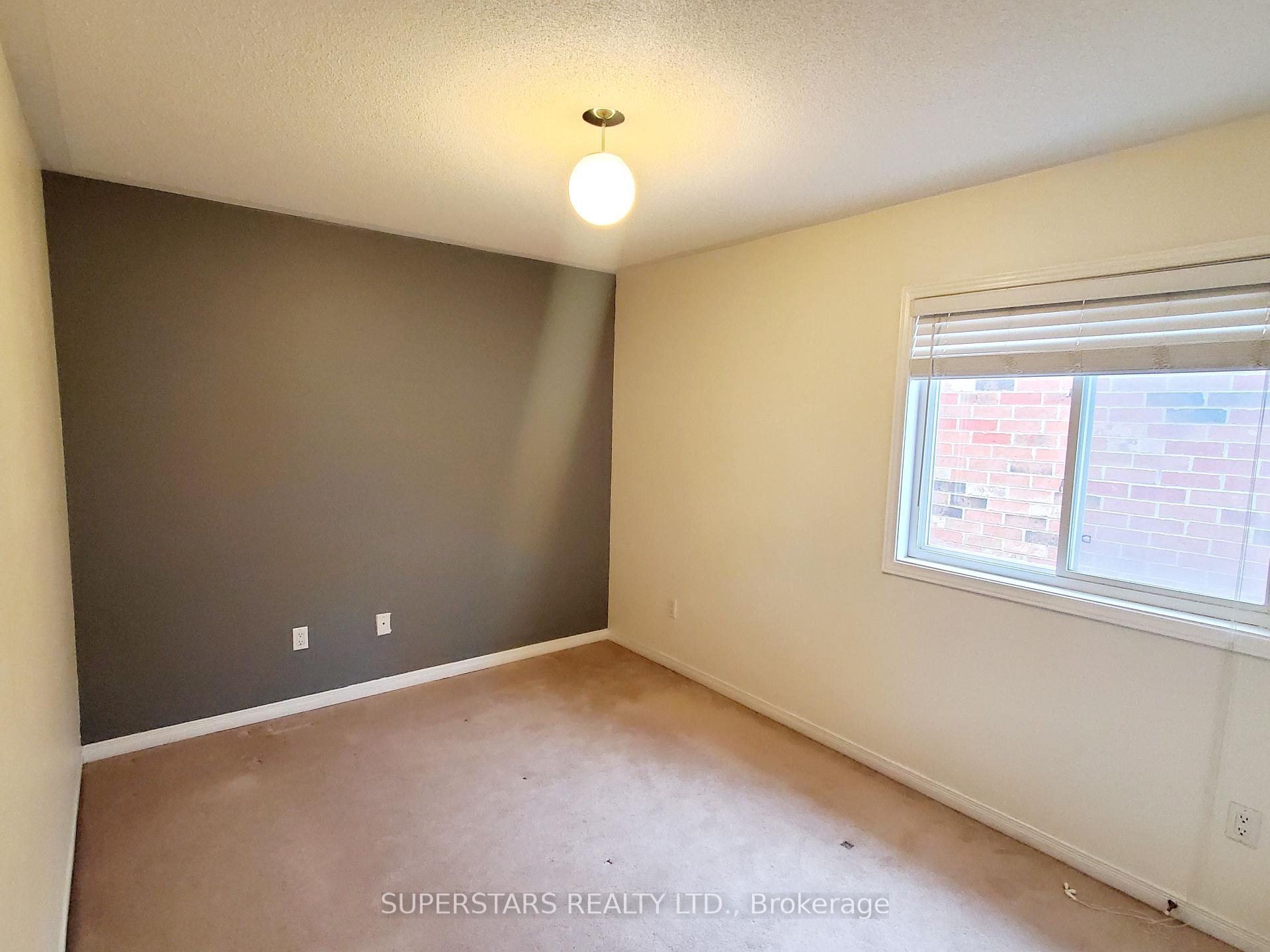 Photo 13 of 27 Mansbridge Crescent, Ajax, Northeast Ajax — HOMEH