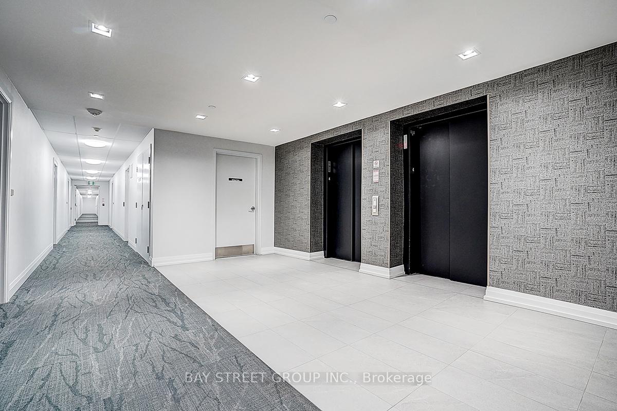 Photo 6 of Unit 428, 555 William Graham Drive, Aurora, Rural Aurora — HOMEH