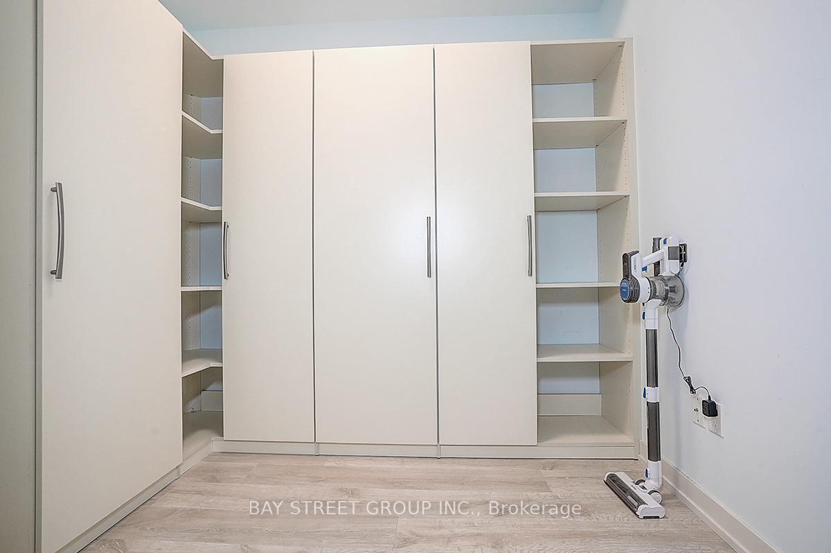Photo 21 of Unit 428, 555 William Graham Drive, Aurora, Rural Aurora — HOMEH