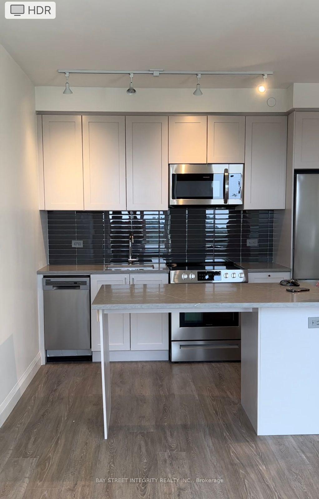 Photo 4 of Unit 1505, 71 Redpath Avenue, Toronto, Mount Pleasant West — HOMEH