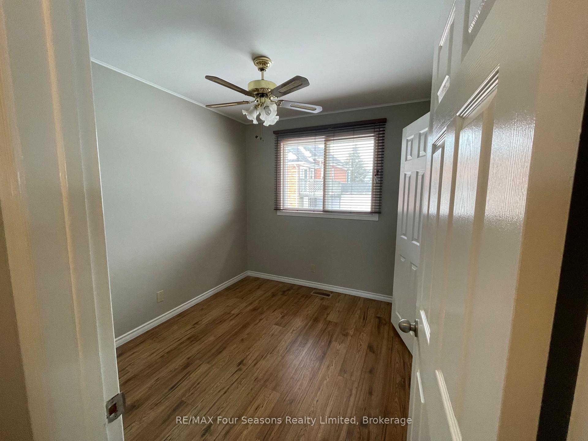 Photo 12 of 124 Niagara Street, Collingwood — HOMEH