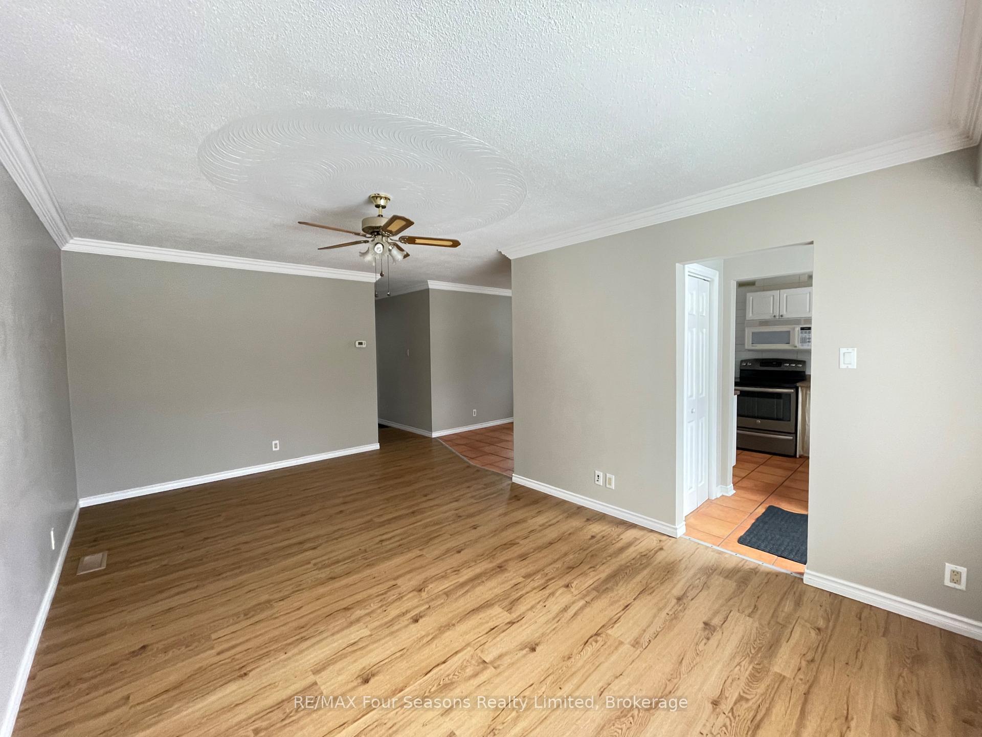 Photo 14 of 124 Niagara Street, Collingwood — HOMEH