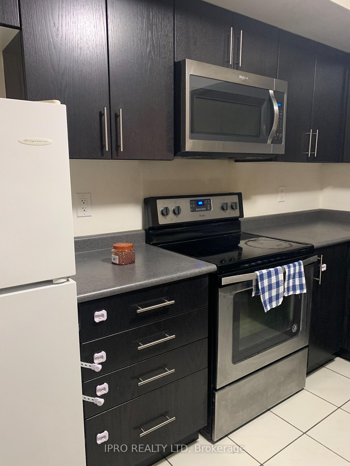 Photo 6 of Unit 1209, 11 Dunsheath Way, Markham, Cornell — HOMEH