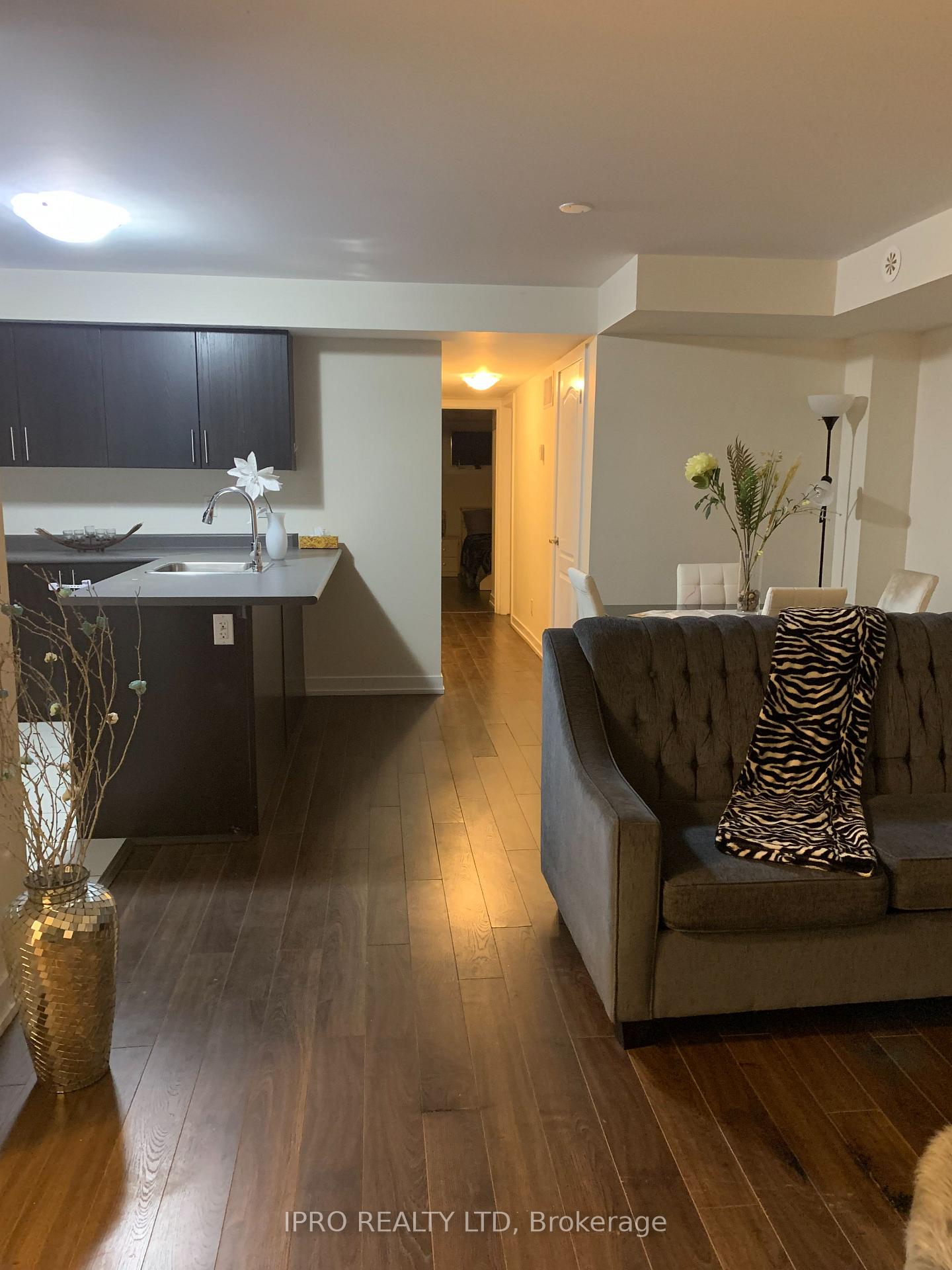 Photo 8 of Unit 1209, 11 Dunsheath Way, Markham, Cornell — HOMEH