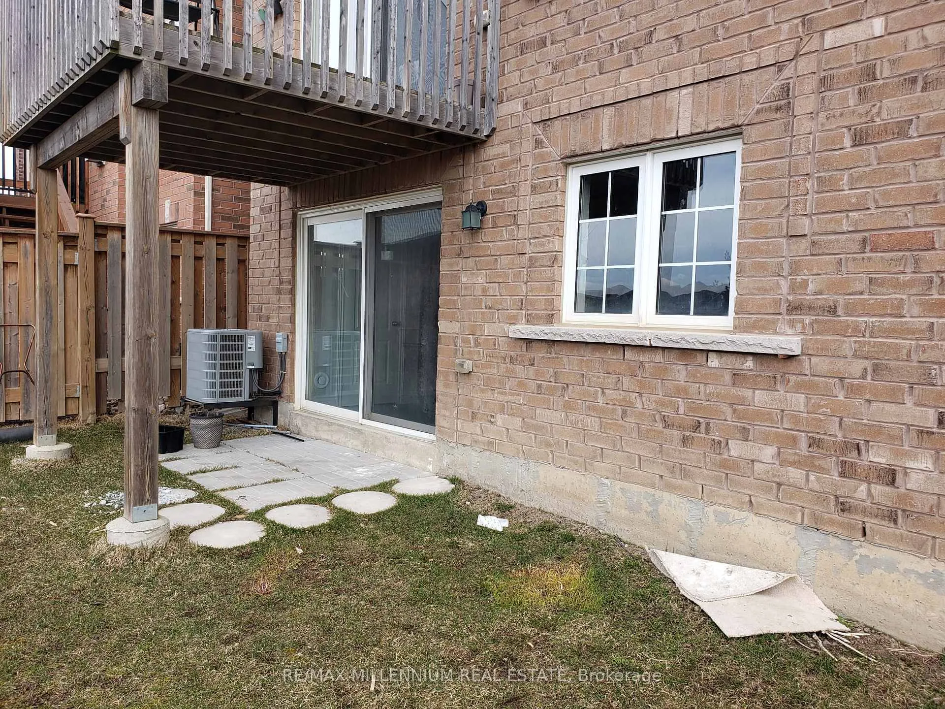 Photo 4 of 76 Miracle Trail, Brampton, Northwest Brampton — HOMEH