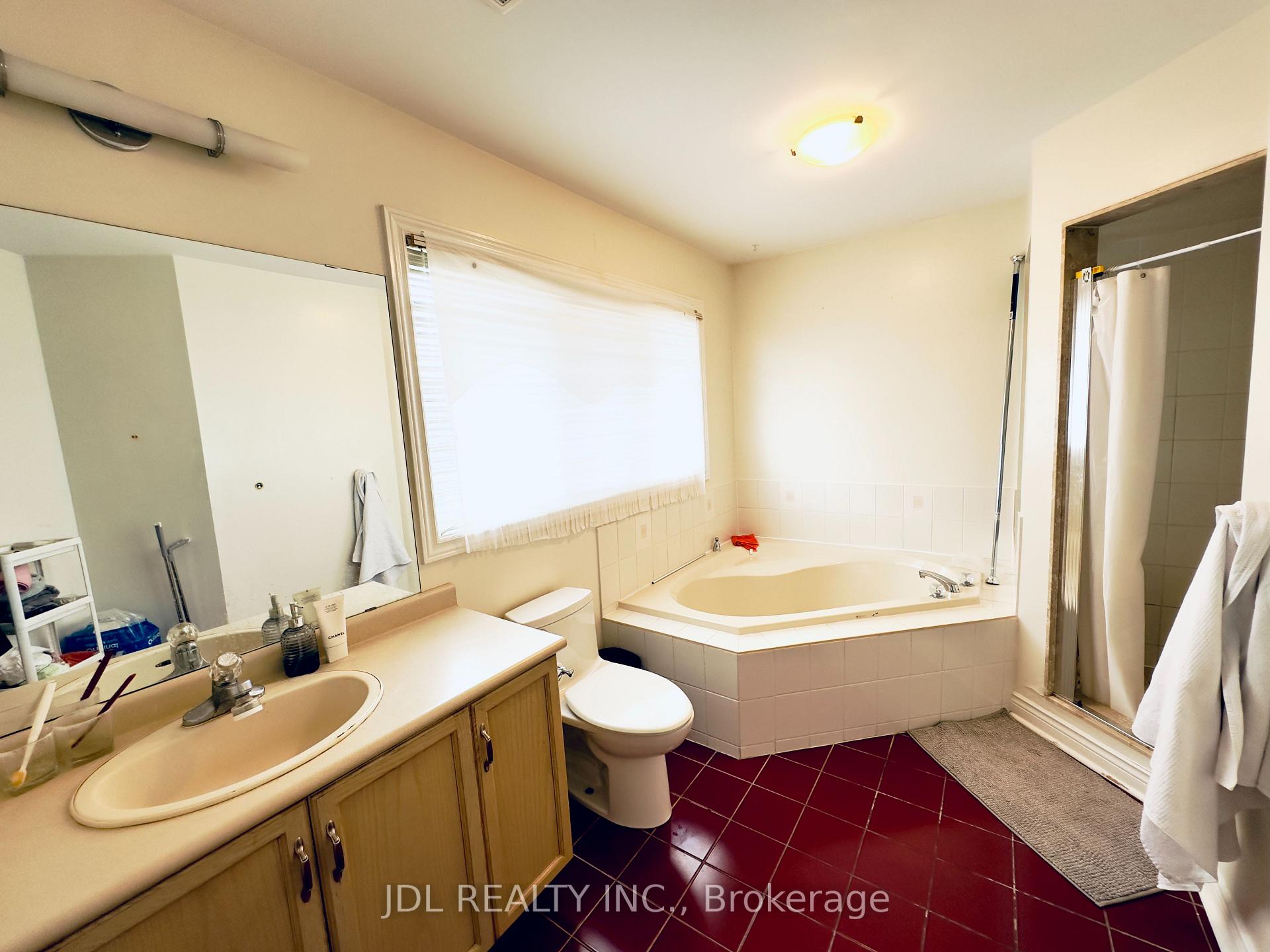 Photo 5 of Unit 174, 18 Clark Avenue W, Vaughan, Crestwood-Springfarm-Yorkhill — HOMEH