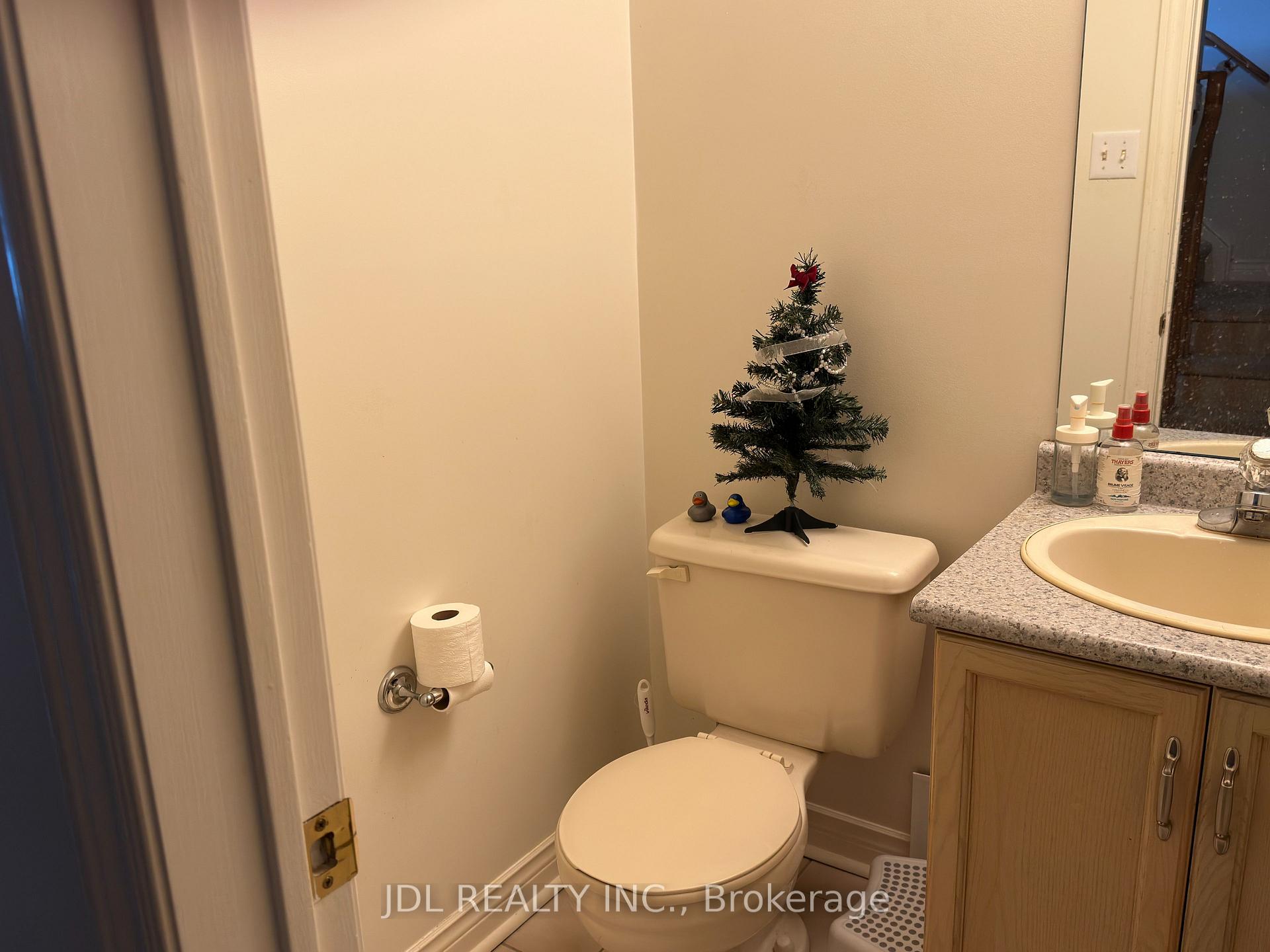 Photo 10 of Unit 174, 18 Clark Avenue W, Vaughan, Crestwood-Springfarm-Yorkhill — HOMEH