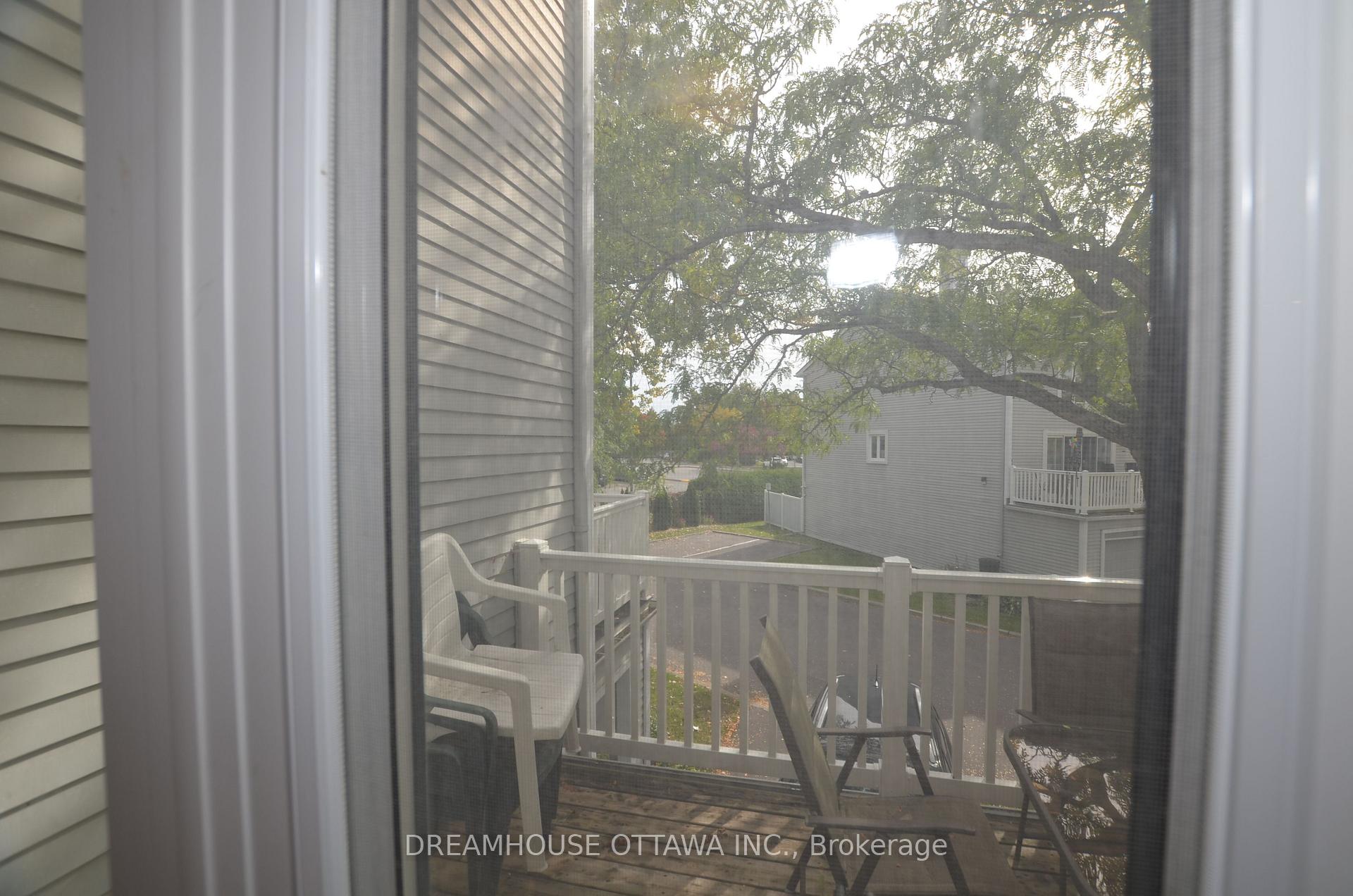 Photo 14 of 16 Forsyth Lane, Ottawa, Crystal Beach — HOMEH