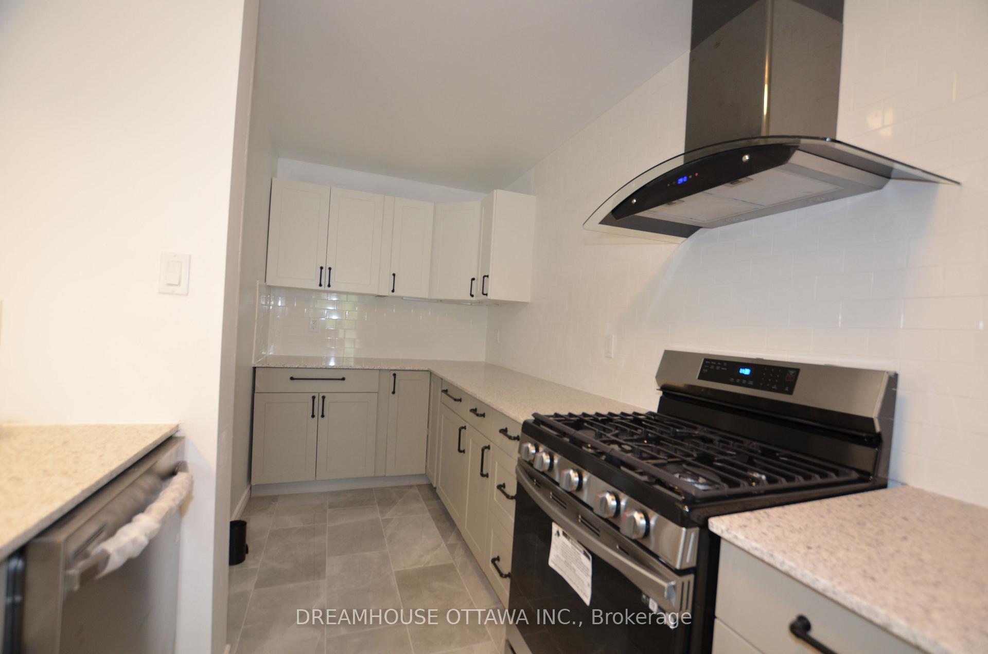 Photo 16 of 16 Forsyth Lane, Ottawa, Crystal Beach — HOMEH