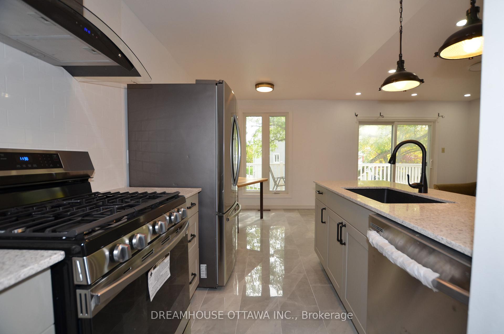 Photo 17 of 16 Forsyth Lane, Ottawa, Crystal Beach — HOMEH