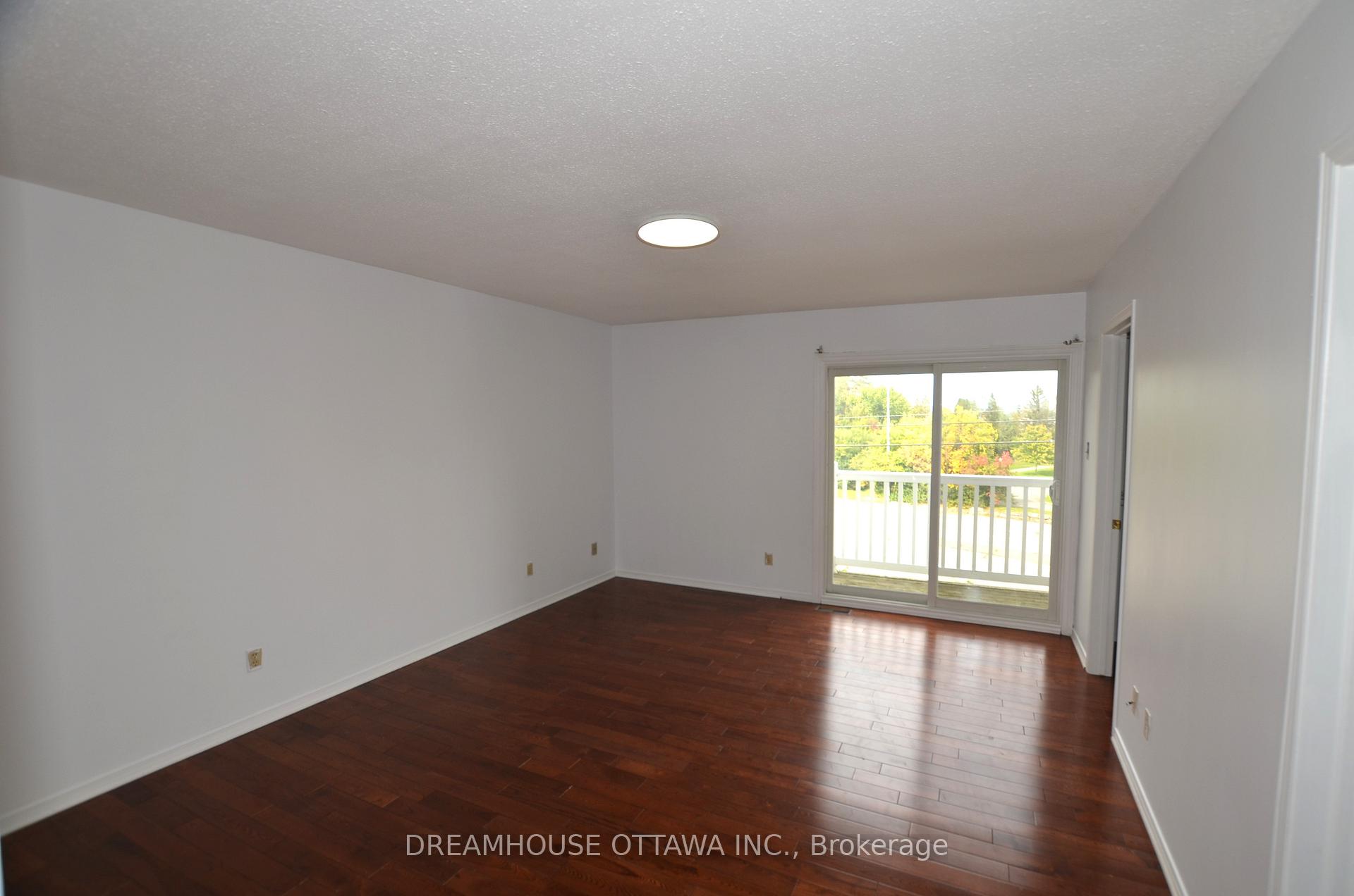 Photo 19 of 16 Forsyth Lane, Ottawa, Crystal Beach — HOMEH