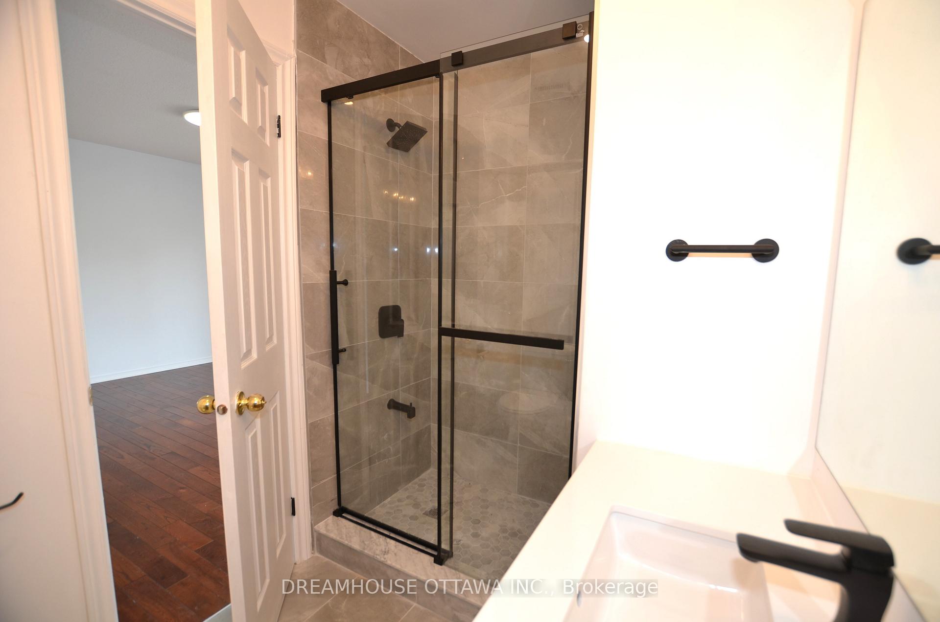 Photo 21 of 16 Forsyth Lane, Ottawa, Crystal Beach — HOMEH