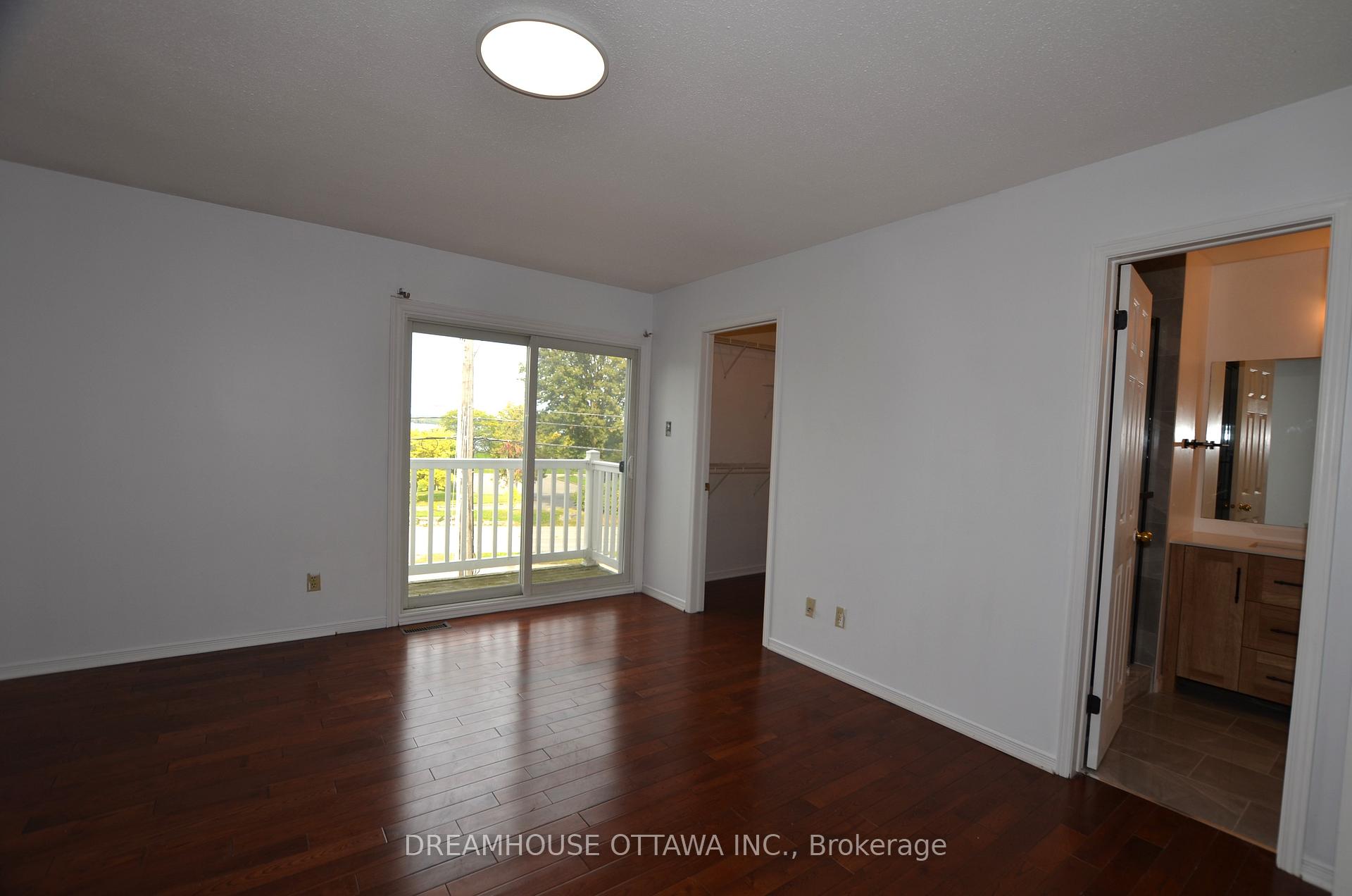 Photo 22 of 16 Forsyth Lane, Ottawa, Crystal Beach — HOMEH