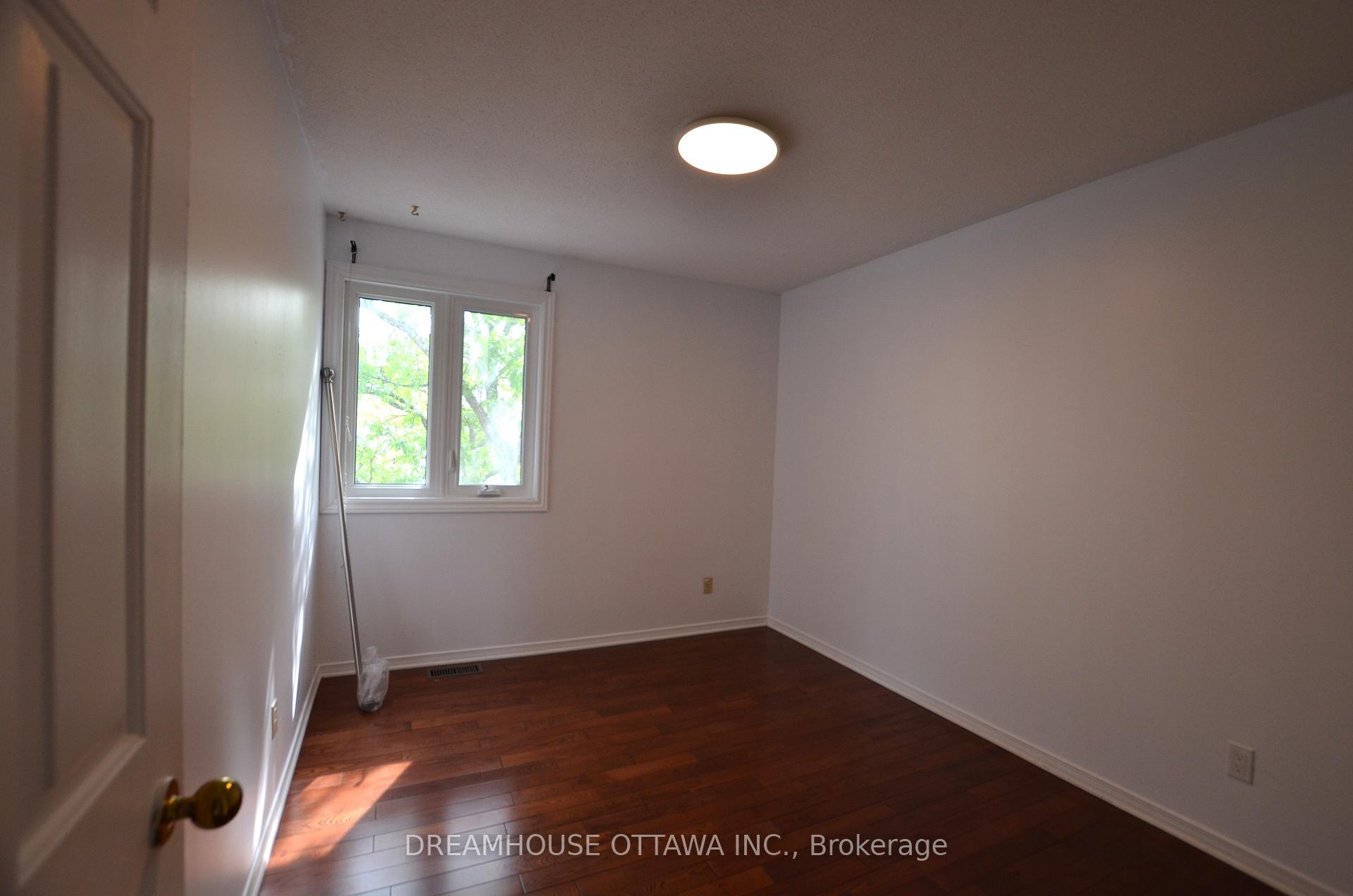 Photo 24 of 16 Forsyth Lane, Ottawa, Crystal Beach — HOMEH