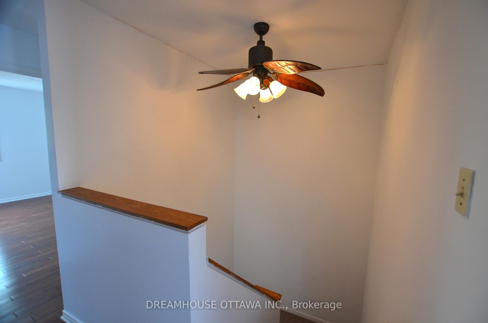 Photo 28 of 16 Forsyth Lane, Ottawa, Crystal Beach — HOMEH