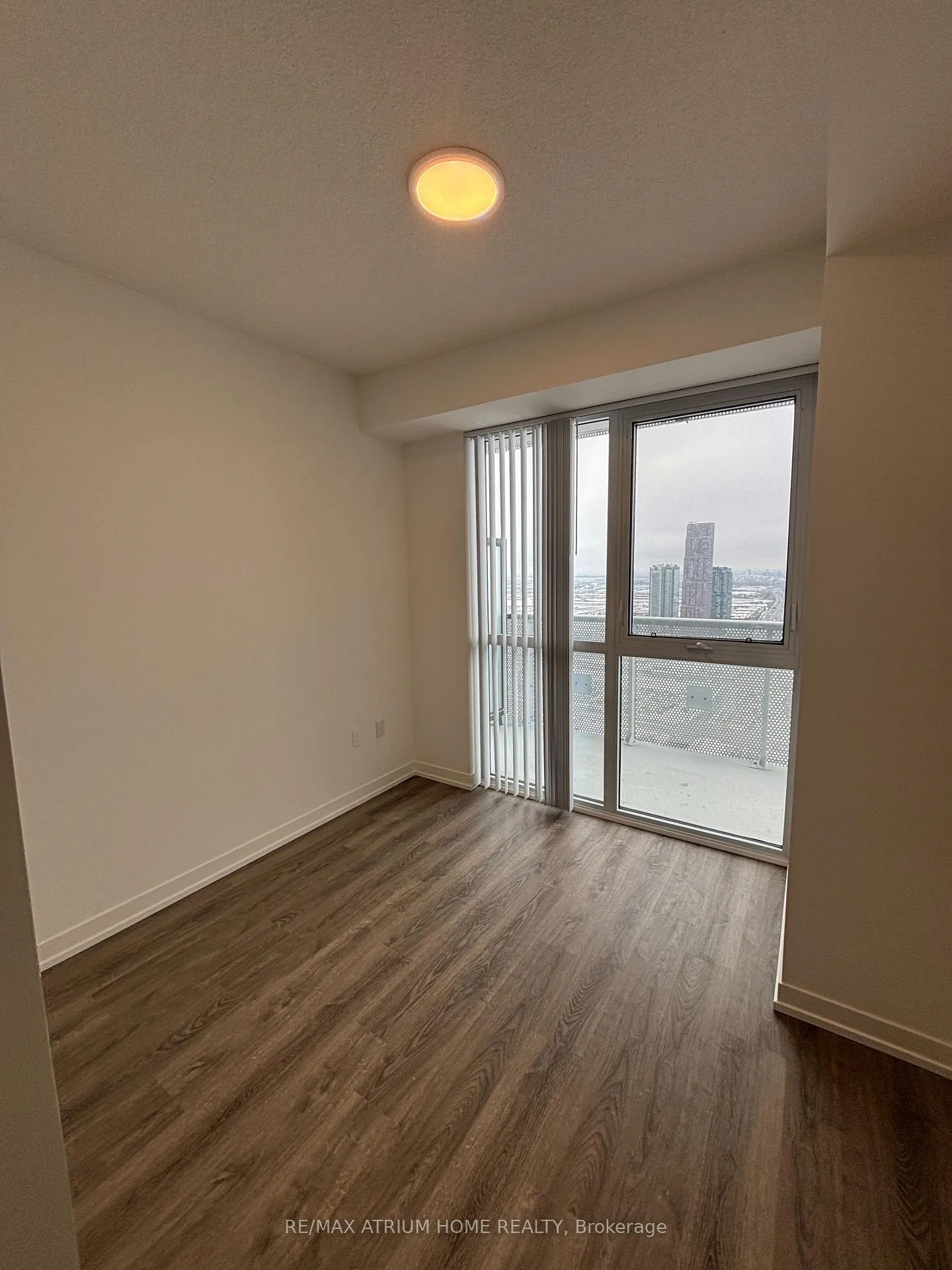 Photo 6 of Unit 4608, 8 Interchange Way, Vaughan, Vaughan Corporate Centre — HOMEH