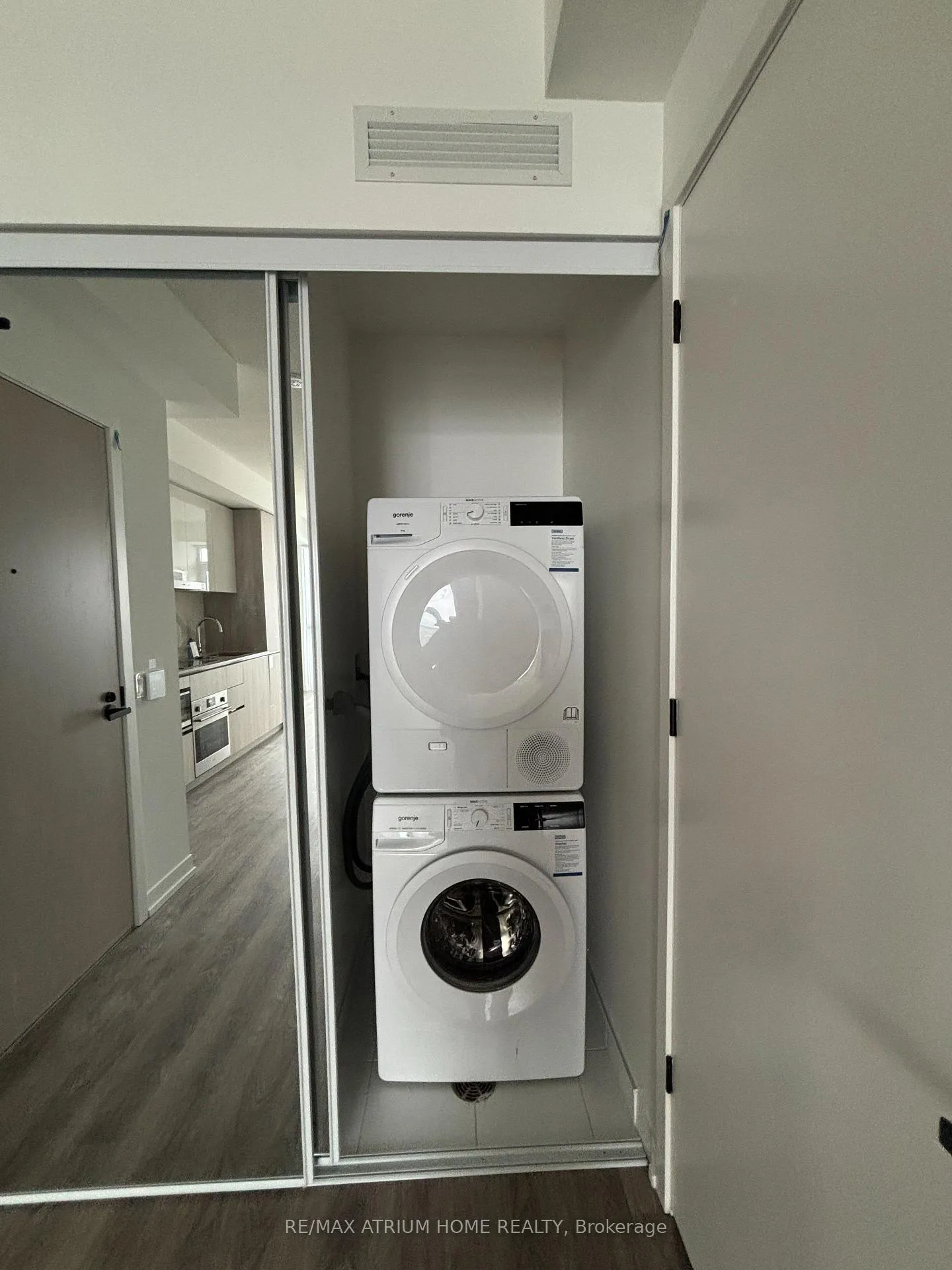 Photo 10 of Unit 4608, 8 Interchange Way, Vaughan, Vaughan Corporate Centre — HOMEH