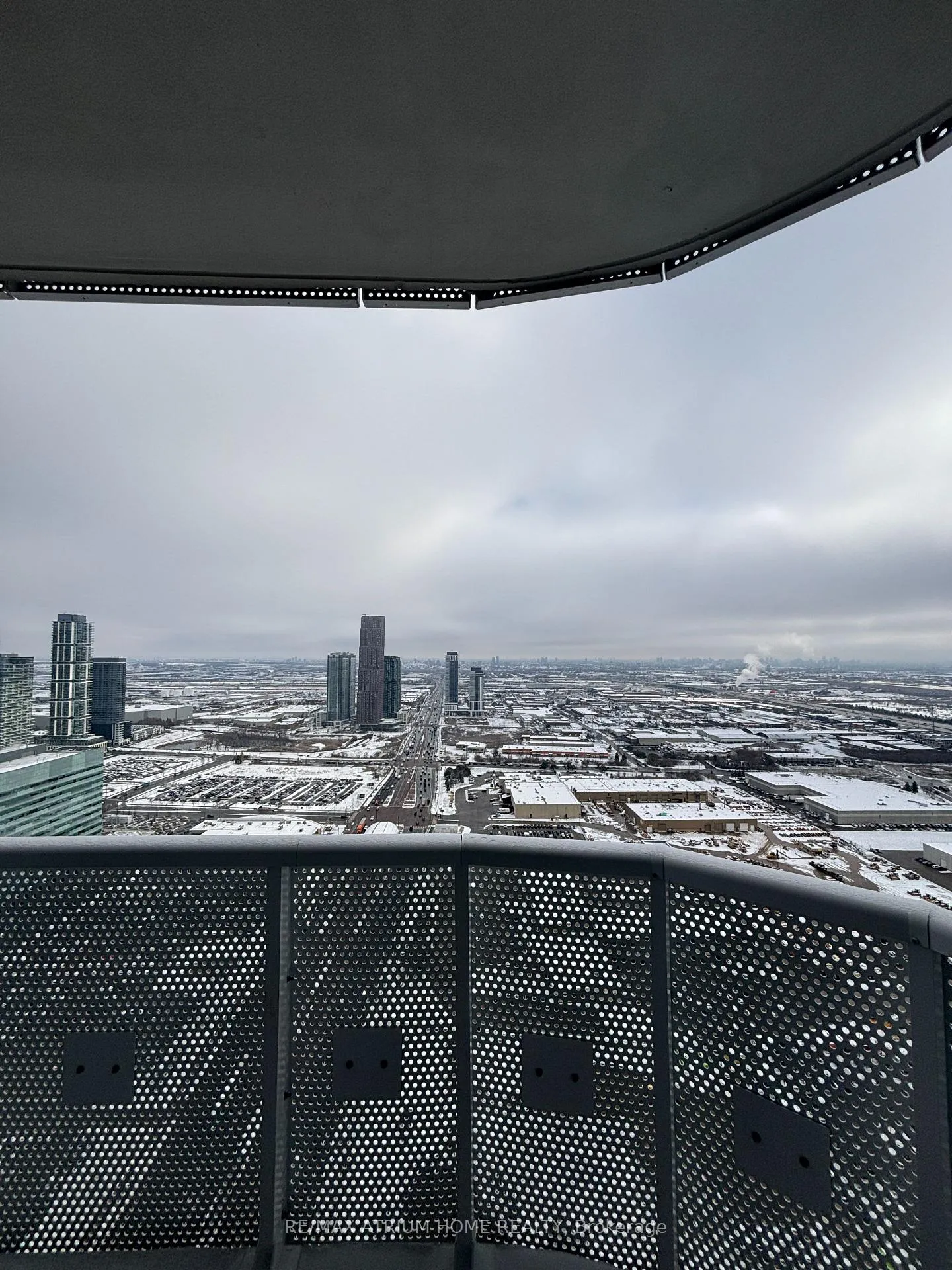 Photo 12 of Unit 4608, 8 Interchange Way, Vaughan, Vaughan Corporate Centre — HOMEH