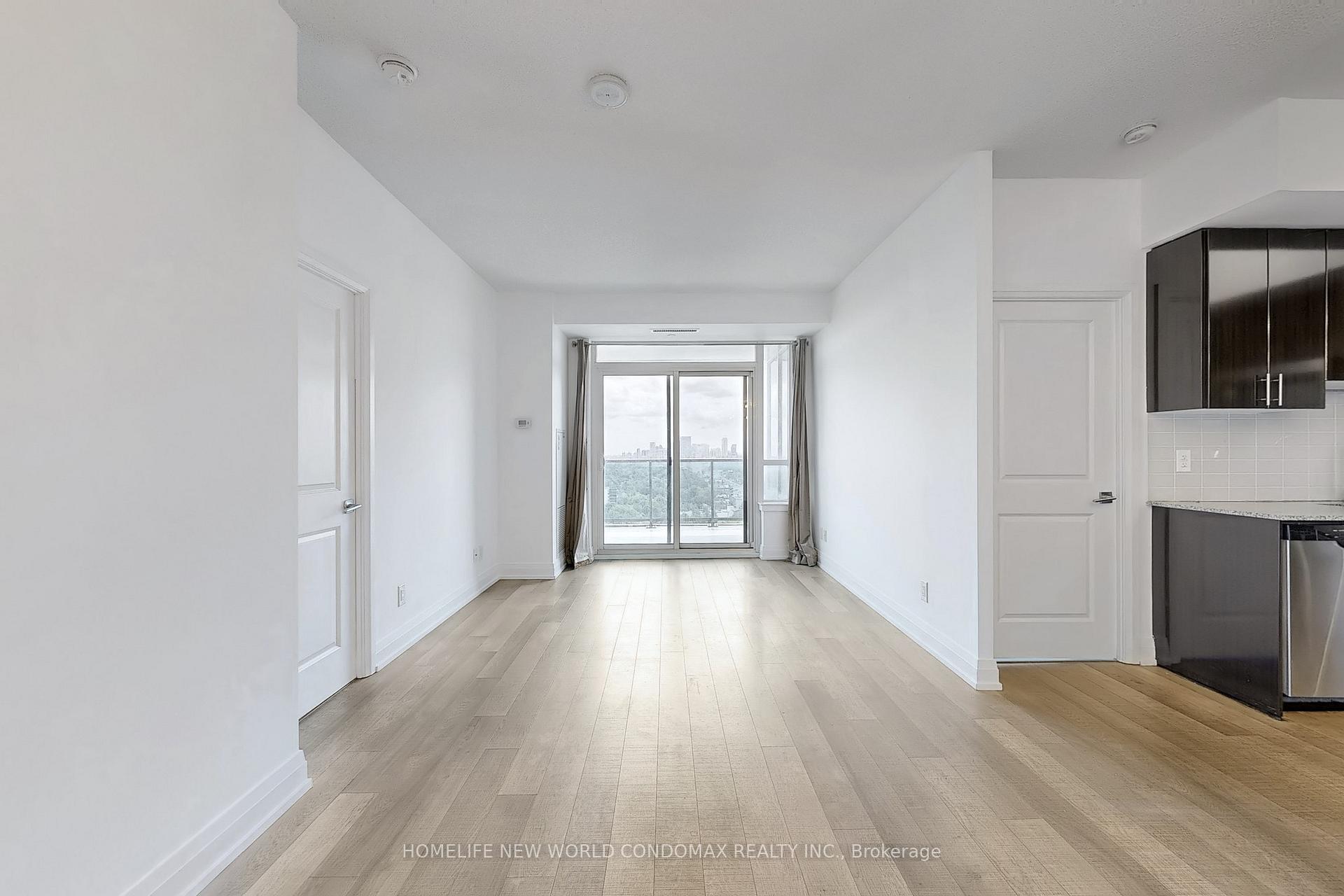 Photo 4 of Unit 1906, 7165 Yonge Street, Markham, Grandview — HOMEH