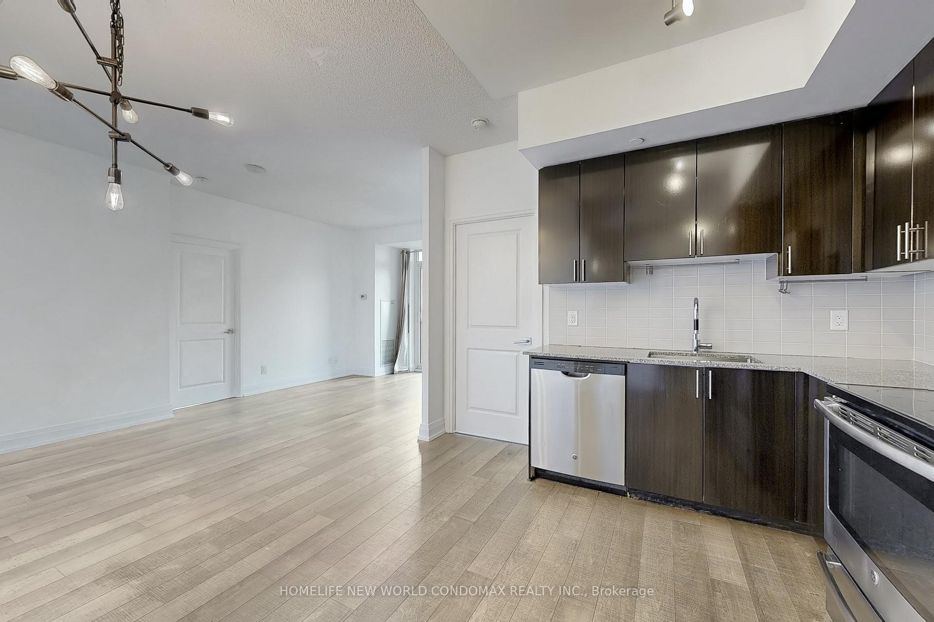 Photo 11 of Unit 1906, 7165 Yonge Street, Markham, Grandview — HOMEH