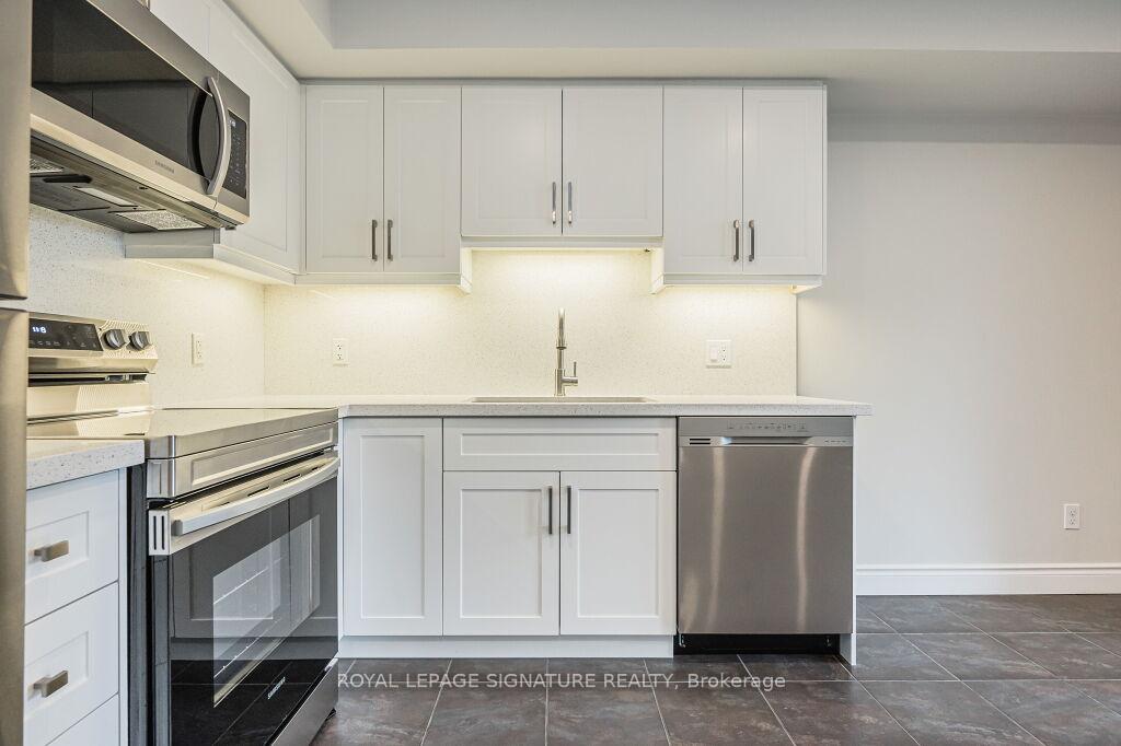 Photo 1 of Unit 2B, 38 Howe Drive, Kitchener, Laurentian Hills — HOMEH