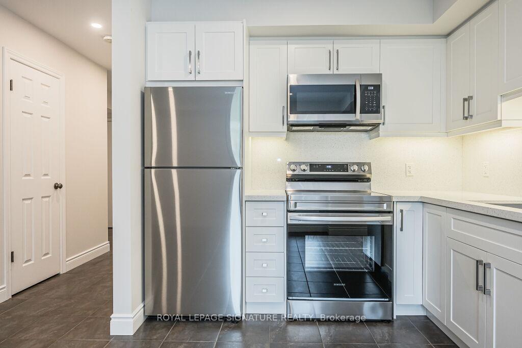 Photo 3 of Unit 2B, 38 Howe Drive, Kitchener, Laurentian Hills — HOMEH