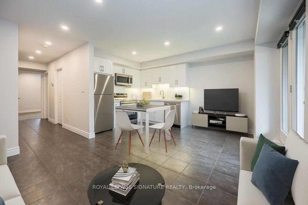 Photo 4 of Unit 2B, 38 Howe Drive, Kitchener, Laurentian Hills — HOMEH