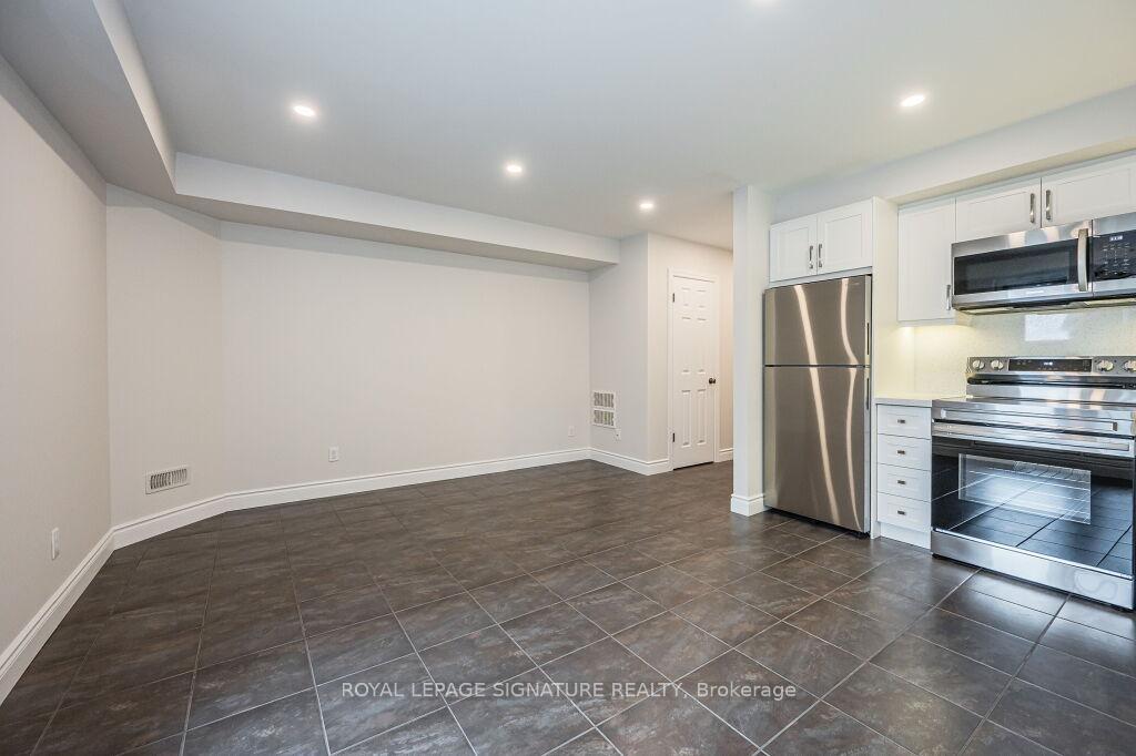 Photo 21 of Unit 2B, 38 Howe Drive, Kitchener, Laurentian Hills — HOMEH