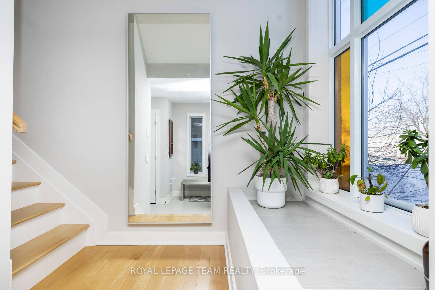 Photo 9 of 8 Champagne Avenue S, Ottawa, West Centre Town — HOMEH
